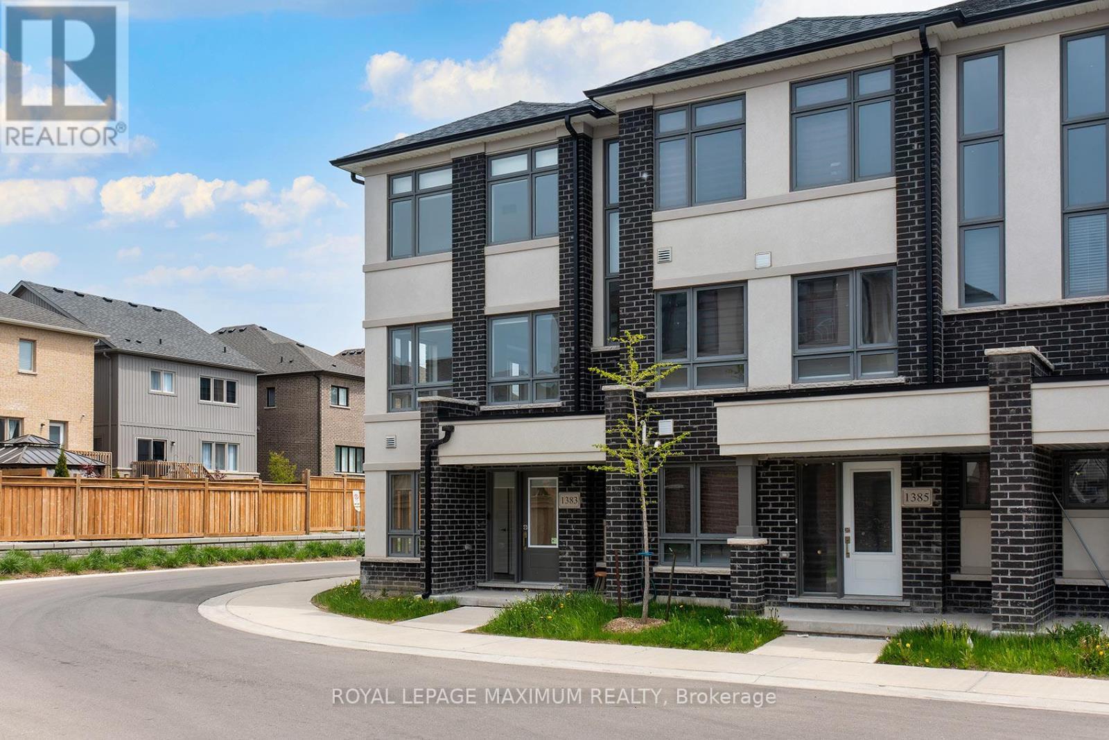 












1383 BRANDENTON PATH

,
Oshawa,




Ontario
L1K1A9

