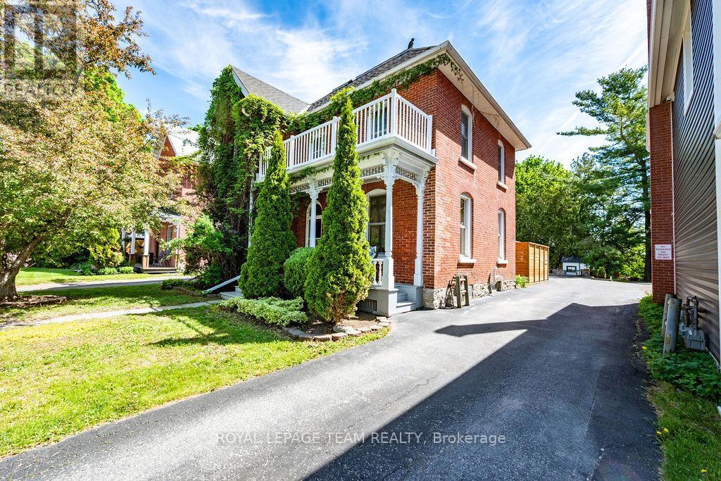 












241 JOHN STREET N

,
Arnprior,




Ontario
K7S2P3

