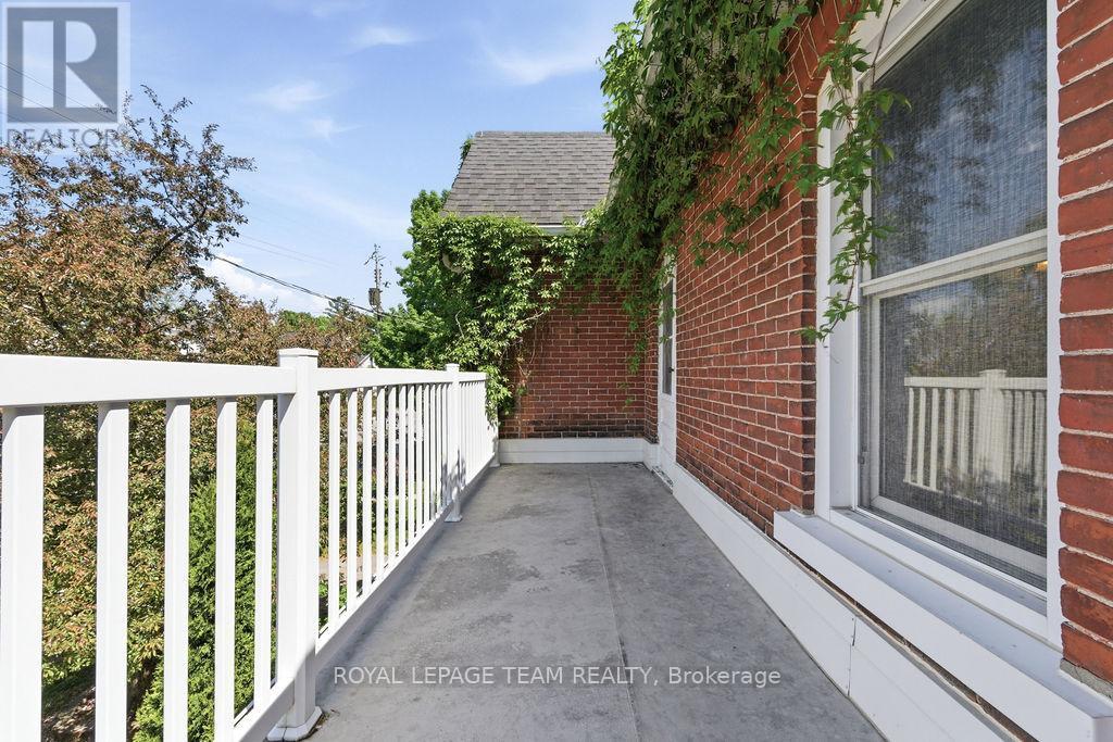 












241 JOHN STREET N

,
Arnprior,




Ontario
K7S2P3

