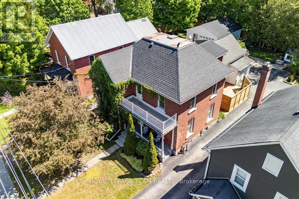 












241 JOHN STREET N

,
Arnprior,




Ontario
K7S2P3

