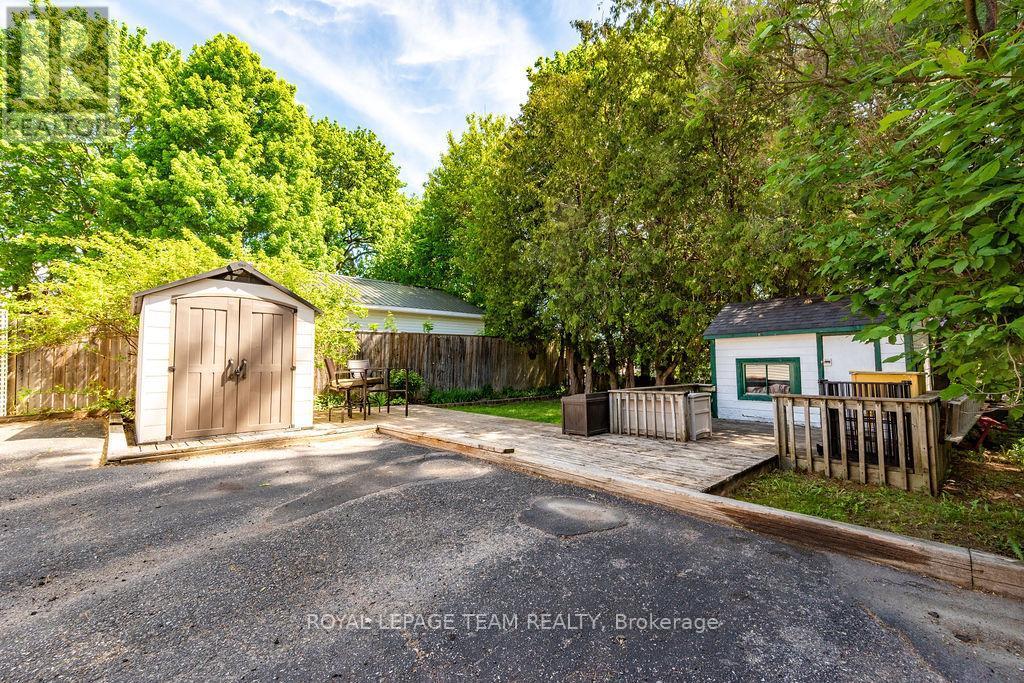 












241 JOHN STREET N

,
Arnprior,




Ontario
K7S2P3

