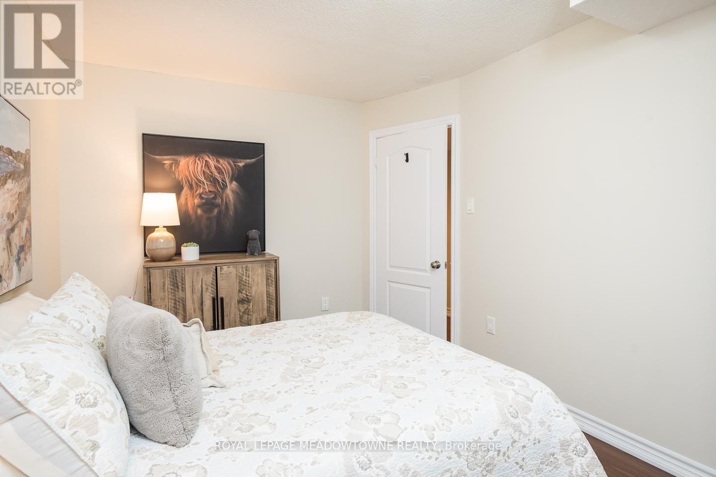 












496 SAVOLINE BOULEVARD

,
Milton,




Ontario
L9T7X3

