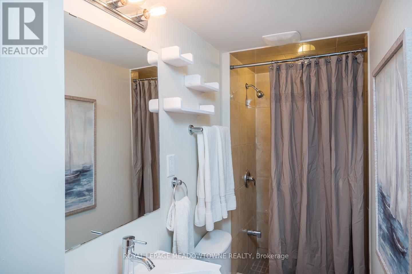 












496 SAVOLINE BOULEVARD

,
Milton,




Ontario
L9T7X3

