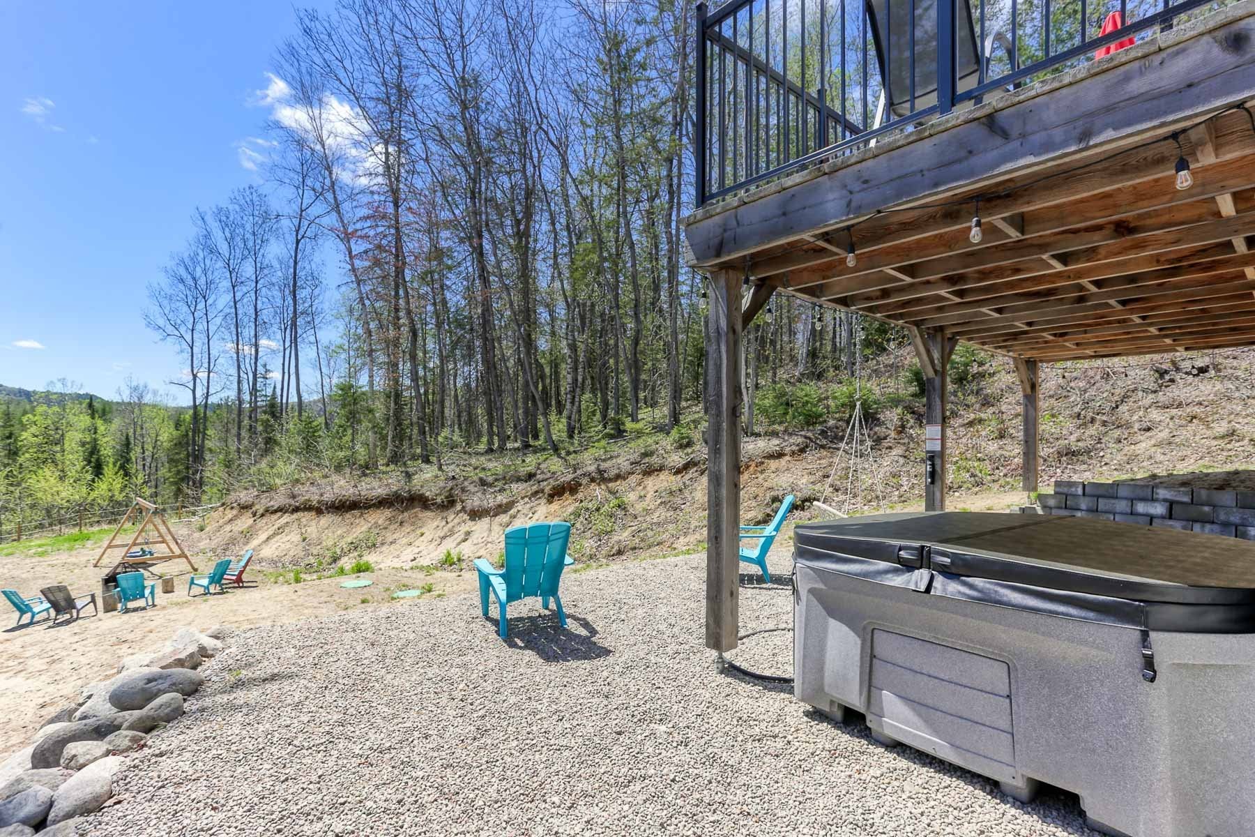 









350


Ch. de la Côte

,
Saint-Alexis-des-Monts,




QC
J0K1V0

