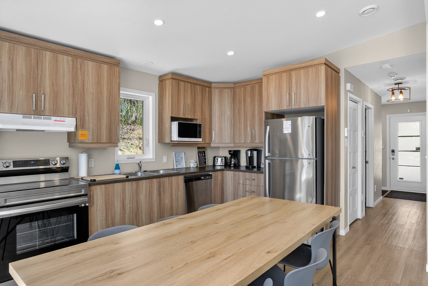 









350


Ch. de la Côte

,
Saint-Alexis-des-Monts,




QC
J0K1V0

