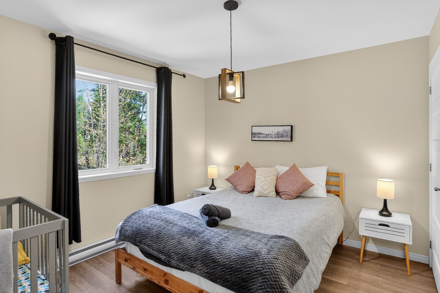 









350


Ch. de la Côte

,
Saint-Alexis-des-Monts,




QC
J0K1V0

