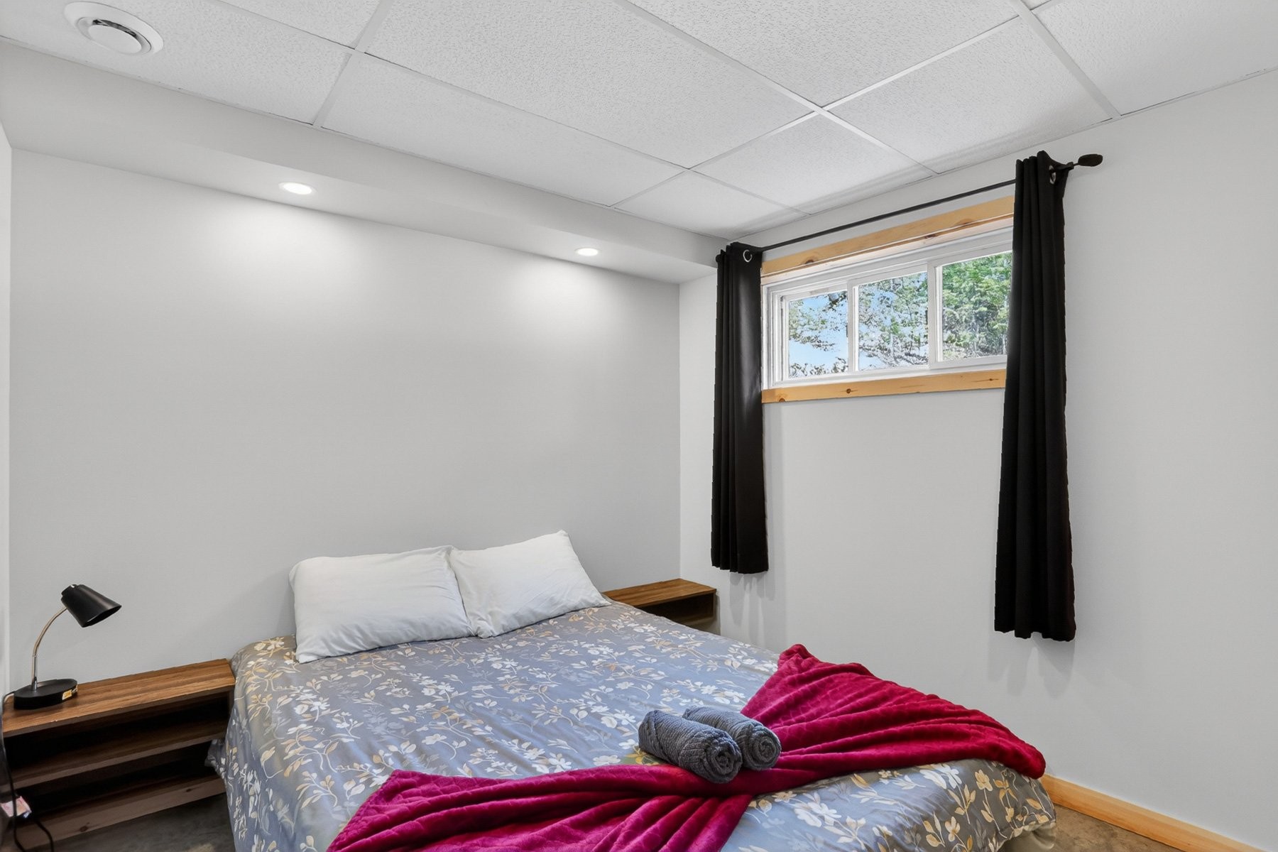 









350


Ch. de la Côte

,
Saint-Alexis-des-Monts,




QC
J0K1V0

