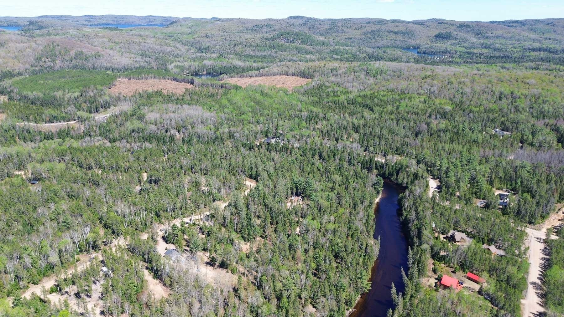 









350


Ch. de la Côte

,
Saint-Alexis-des-Monts,




QC
J0K1V0

