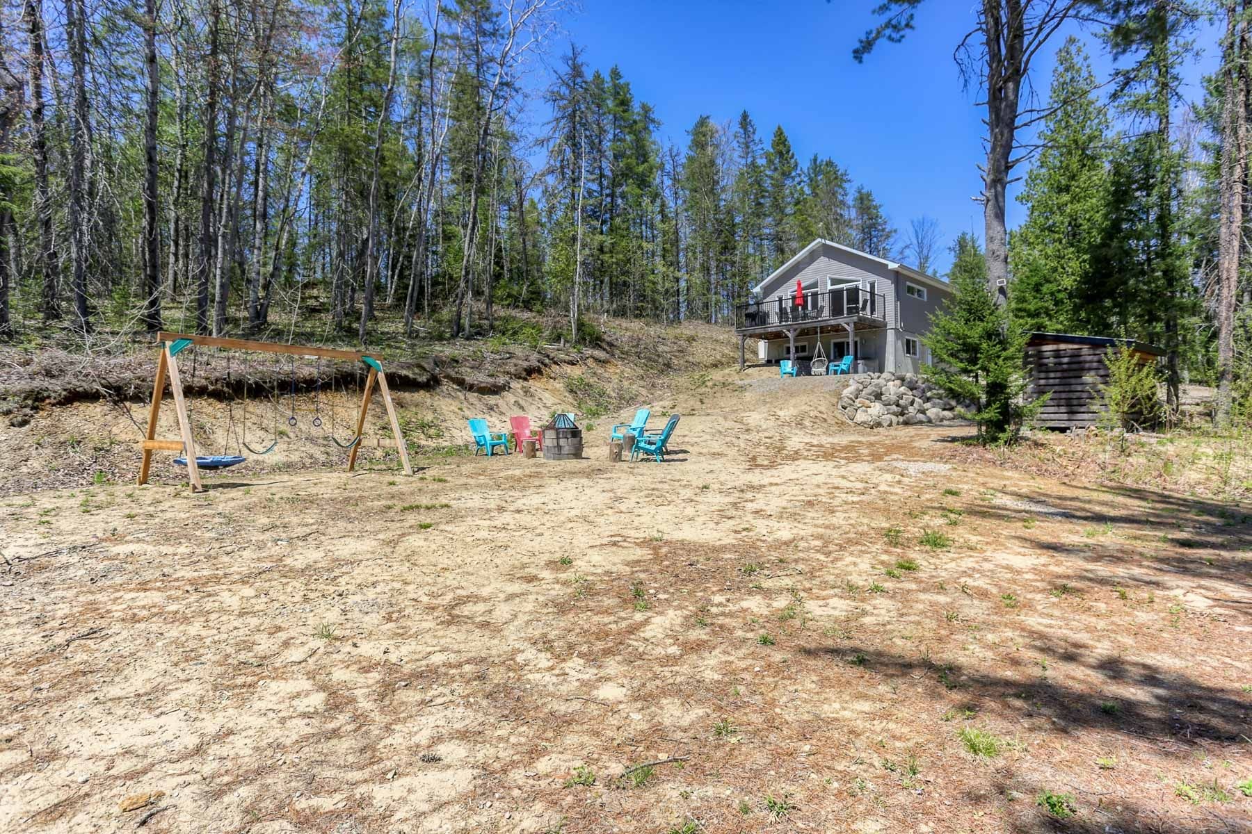









350


Ch. de la Côte

,
Saint-Alexis-des-Monts,




QC
J0K1V0

