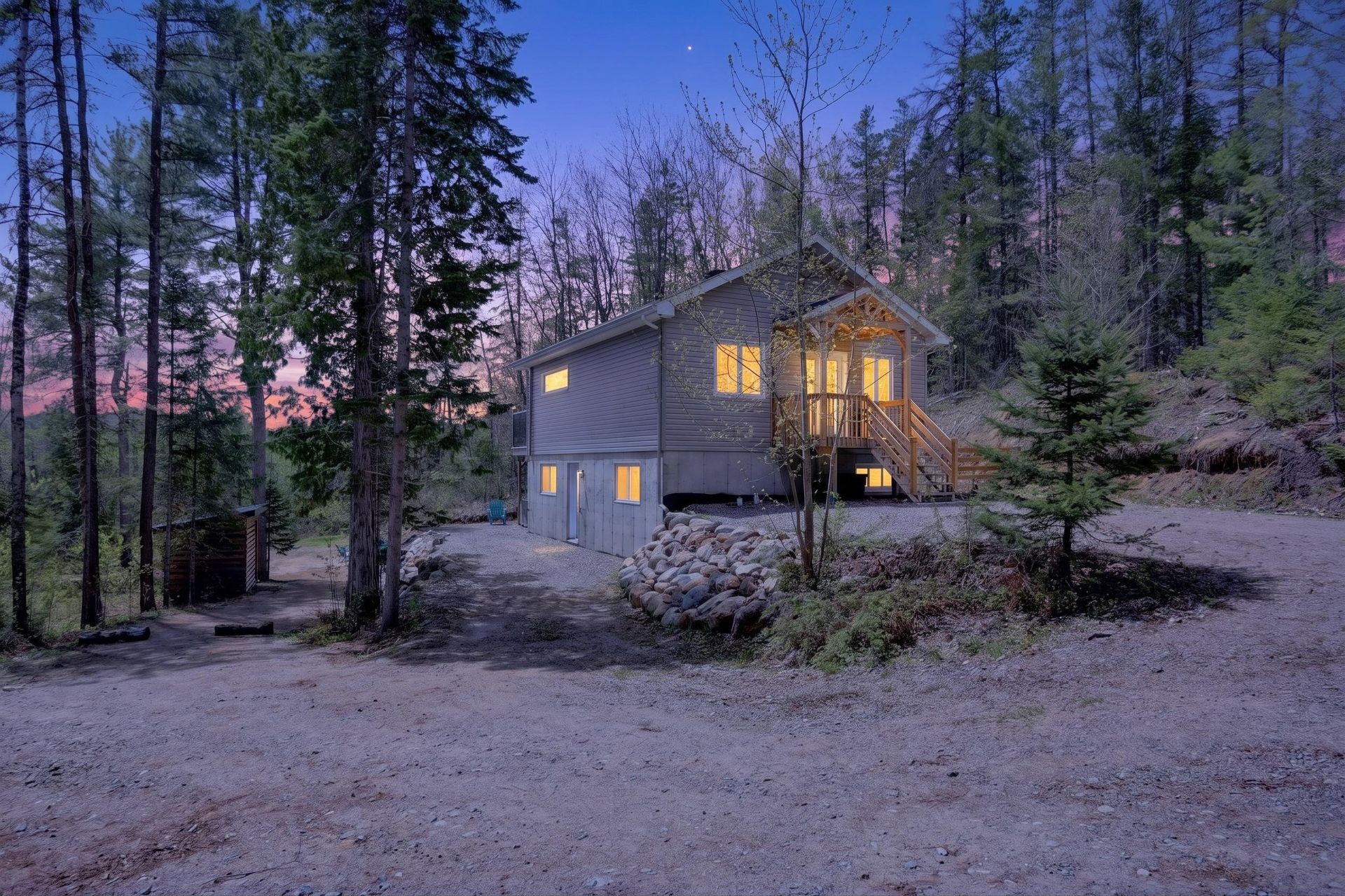 









350


Ch. de la Côte

,
Saint-Alexis-des-Monts,




QC
J0K1V0

