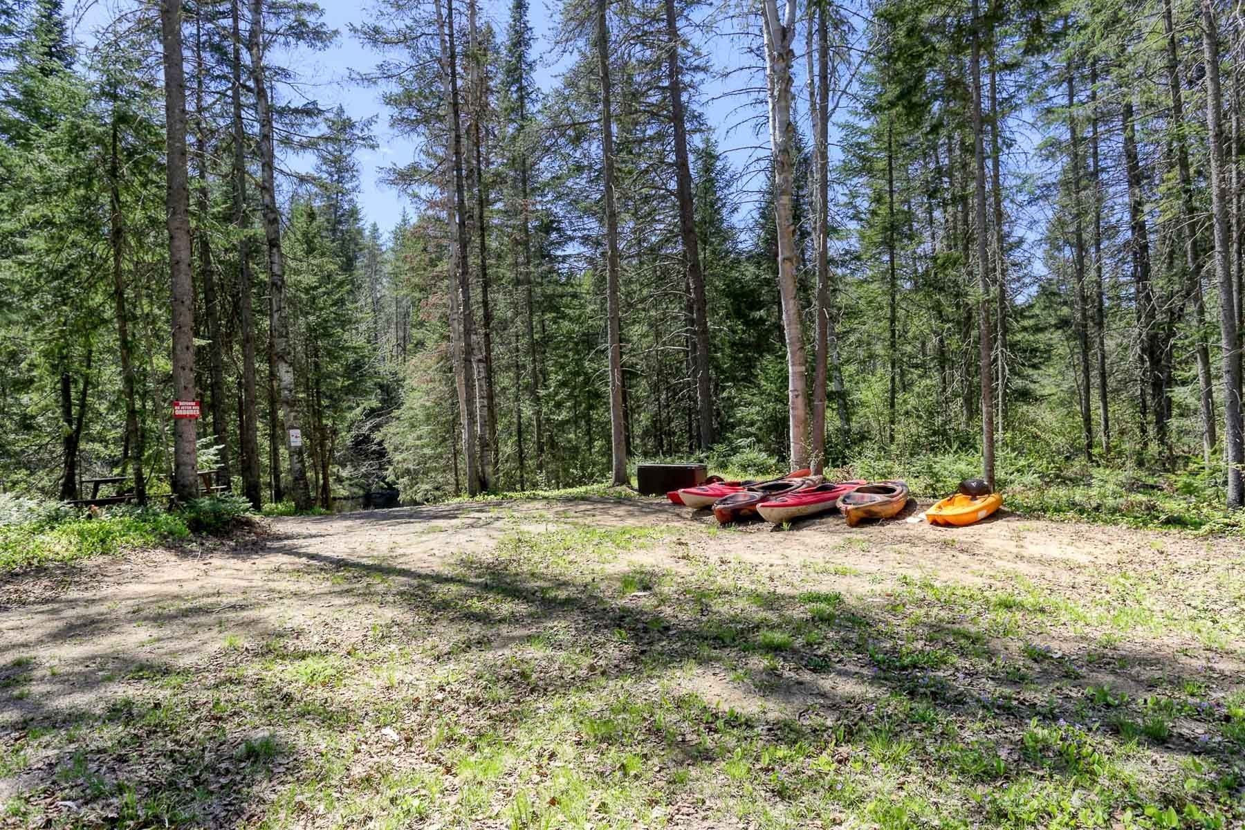 









350


Ch. de la Côte

,
Saint-Alexis-des-Monts,




QC
J0K1V0

