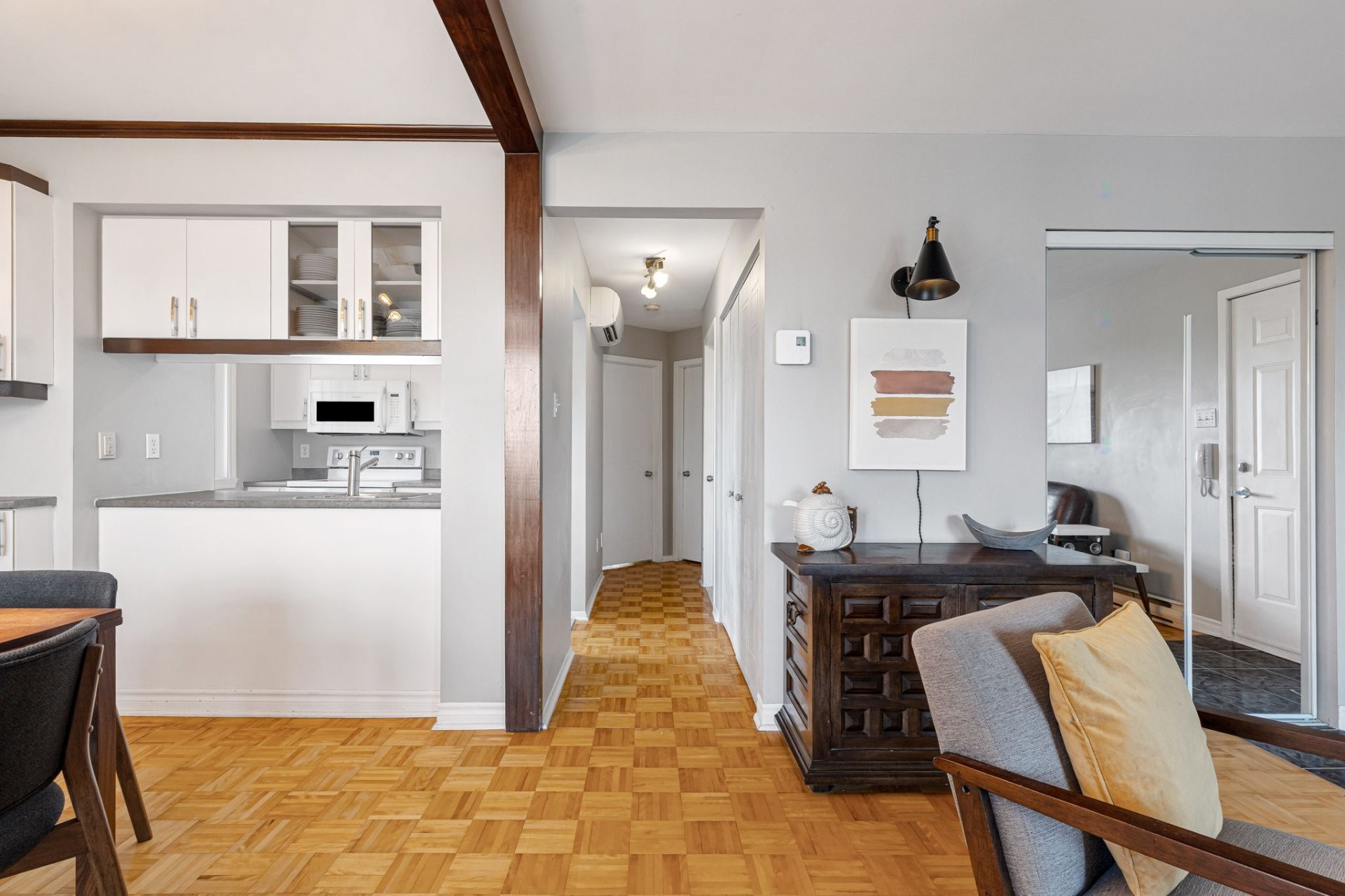









101


Rue Jules-Phaneuf

, 301,
Varennes,




QC
J3X2E9

