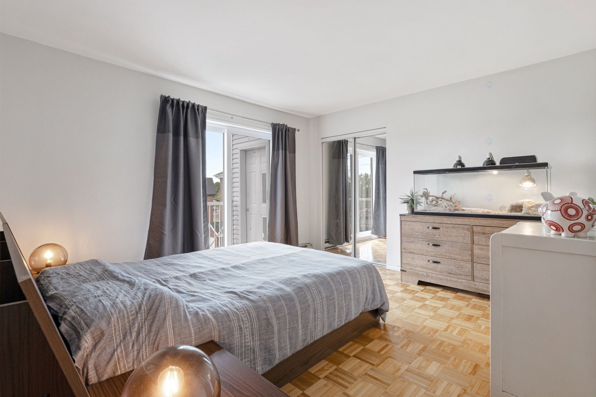 









101


Rue Jules-Phaneuf

, 301,
Varennes,




QC
J3X2E9

