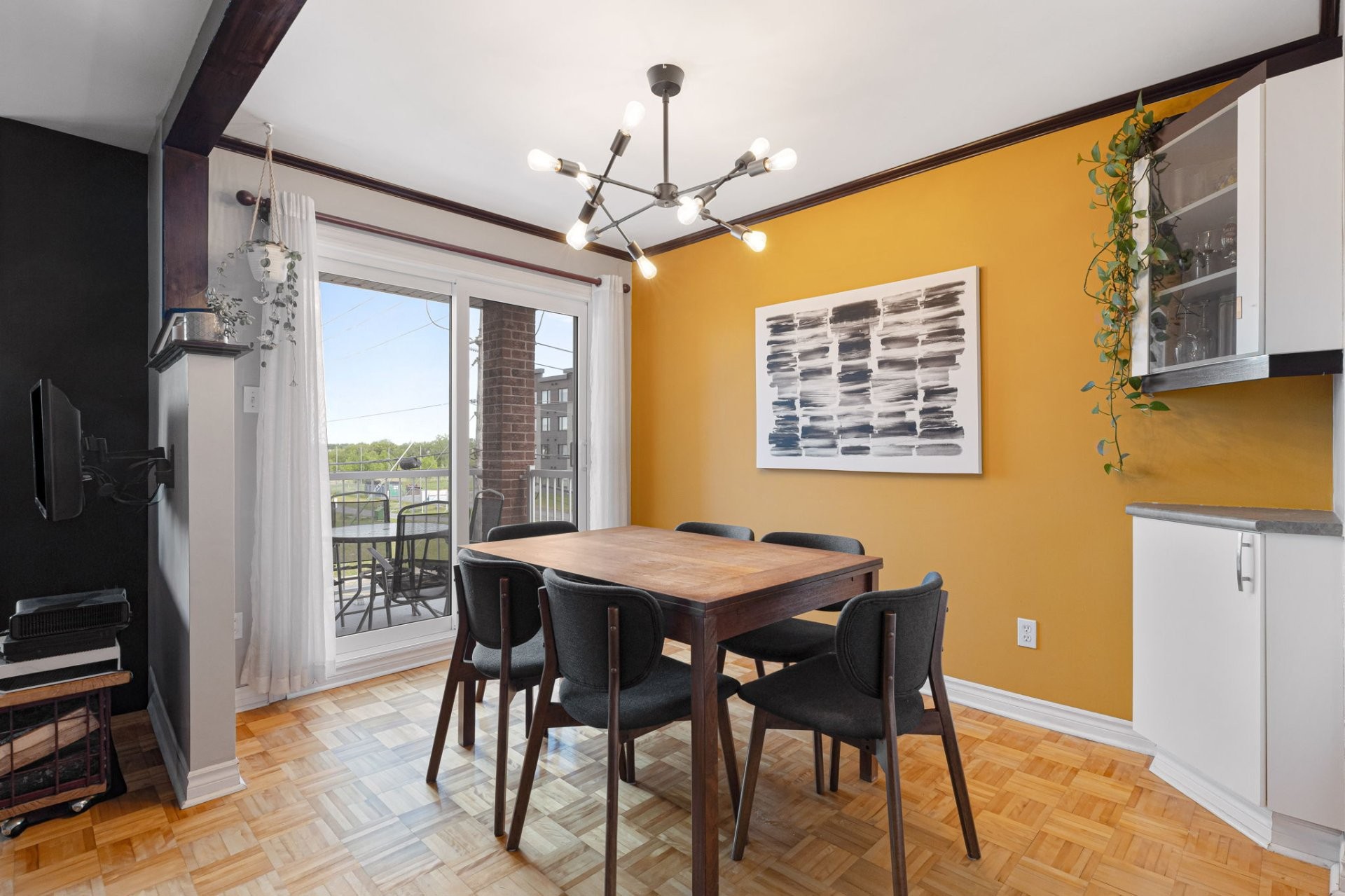 









101


Rue Jules-Phaneuf

, 301,
Varennes,




QC
J3X2E9

