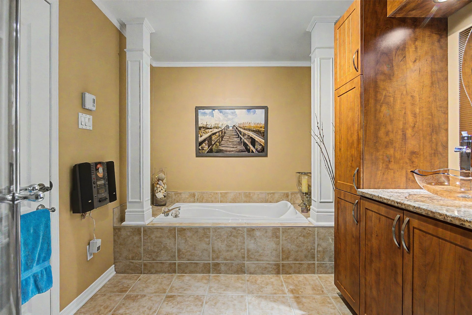









57


Rue du Liseron

, 103,
Sainte-Julie,




QC
J3E3N8

