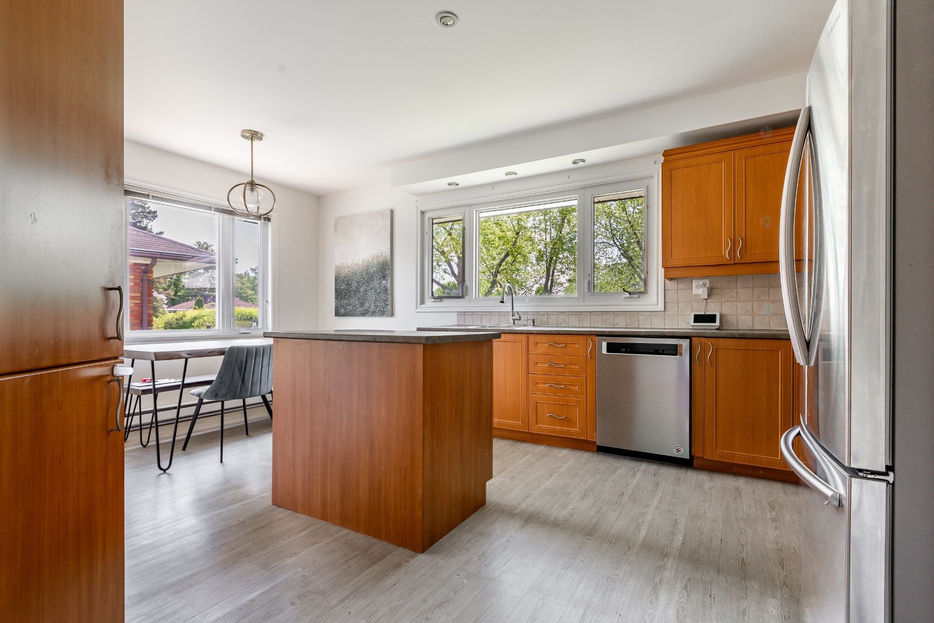 









70


Rue de la Loire

,
Repentigny (Repentigny),




QC
J6A5B3

