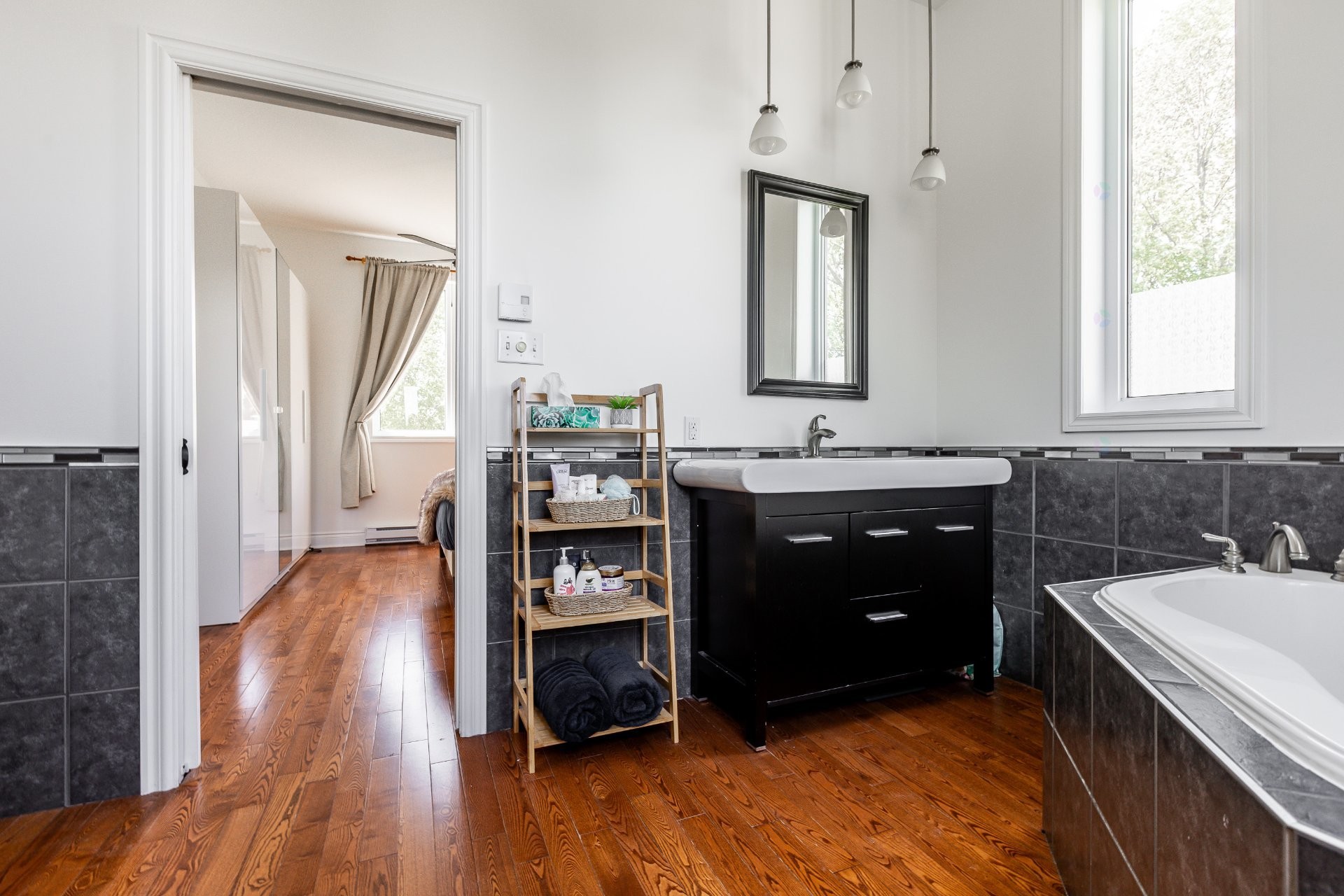 









70


Rue de la Loire

,
Repentigny (Repentigny),




QC
J6A5B3

