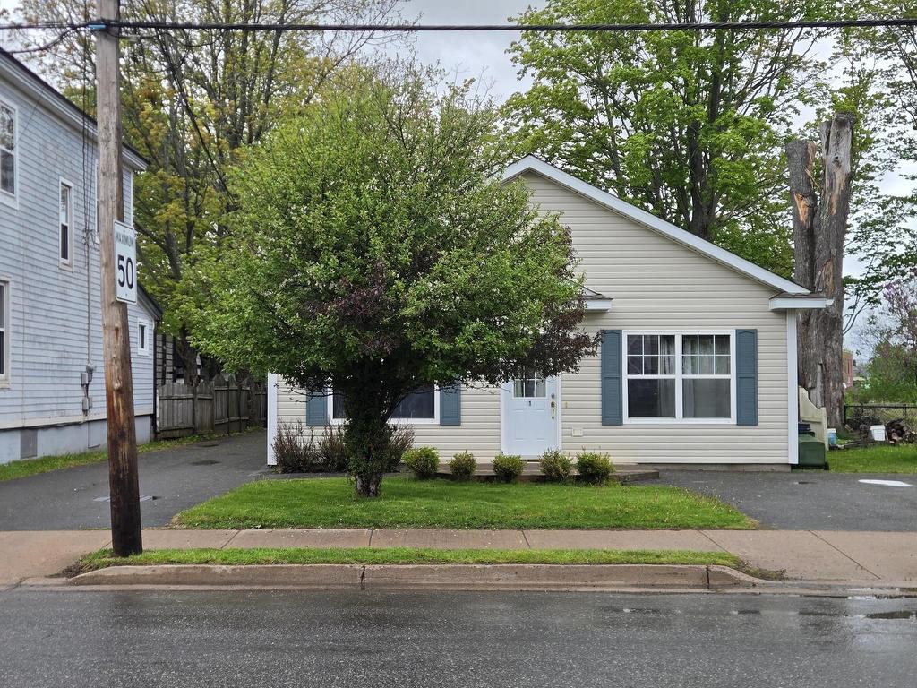 












99 Brunswick Street

,
Truro,




NS
B2N 2H3

