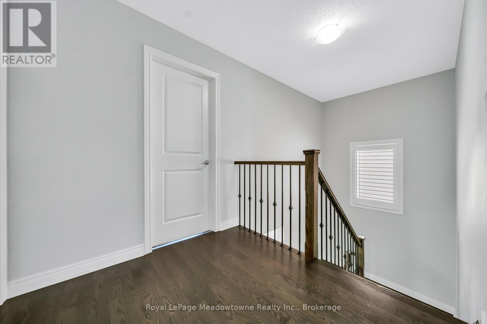 












2218 LOZENBY STREET

,
Innisfil (Alcona),




Ontario
L9S0M8

