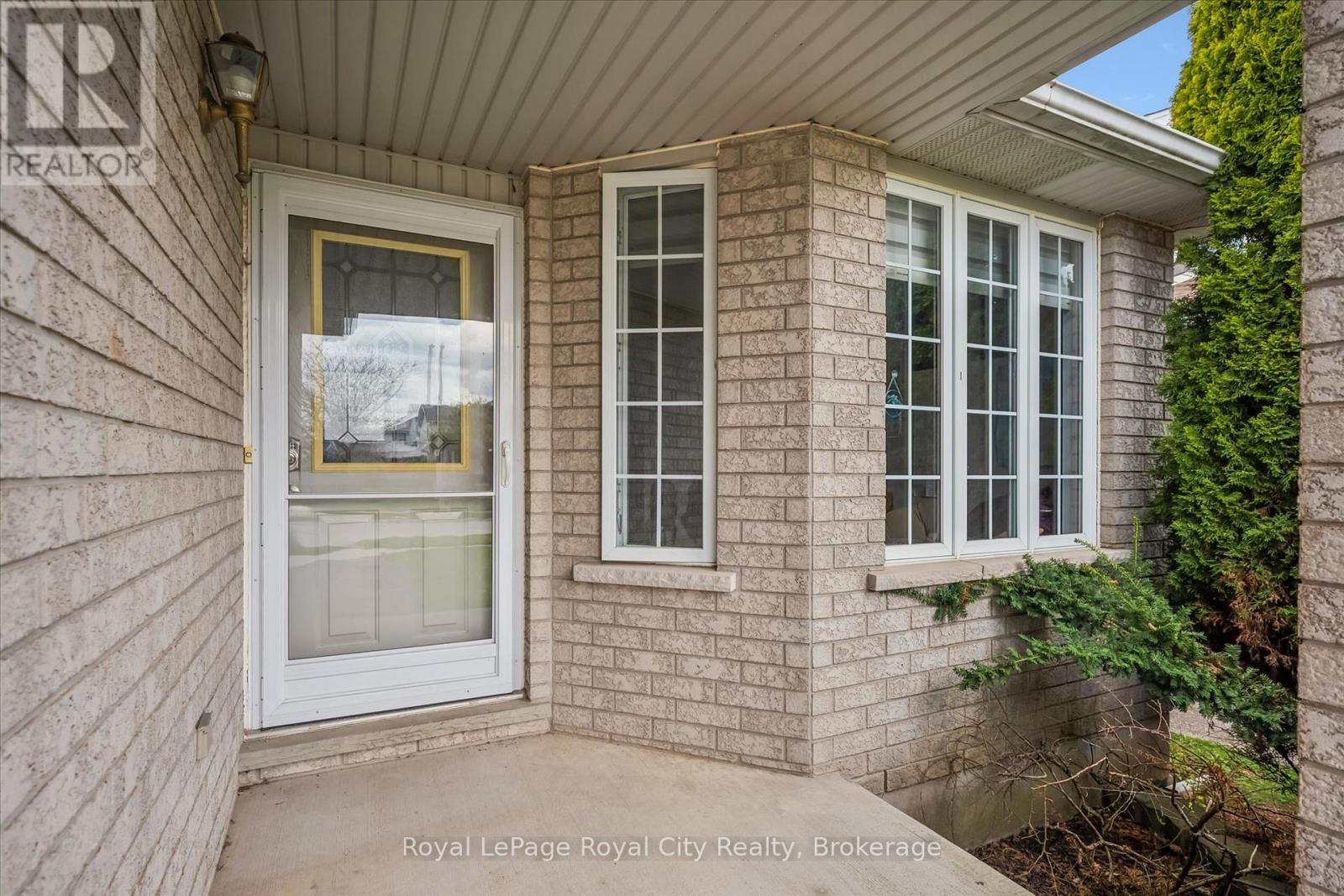 












45 BORLAND DRIVE

,
Guelph (Clairfields/Hanlon Business Park),




Ontario
N1G5B5

