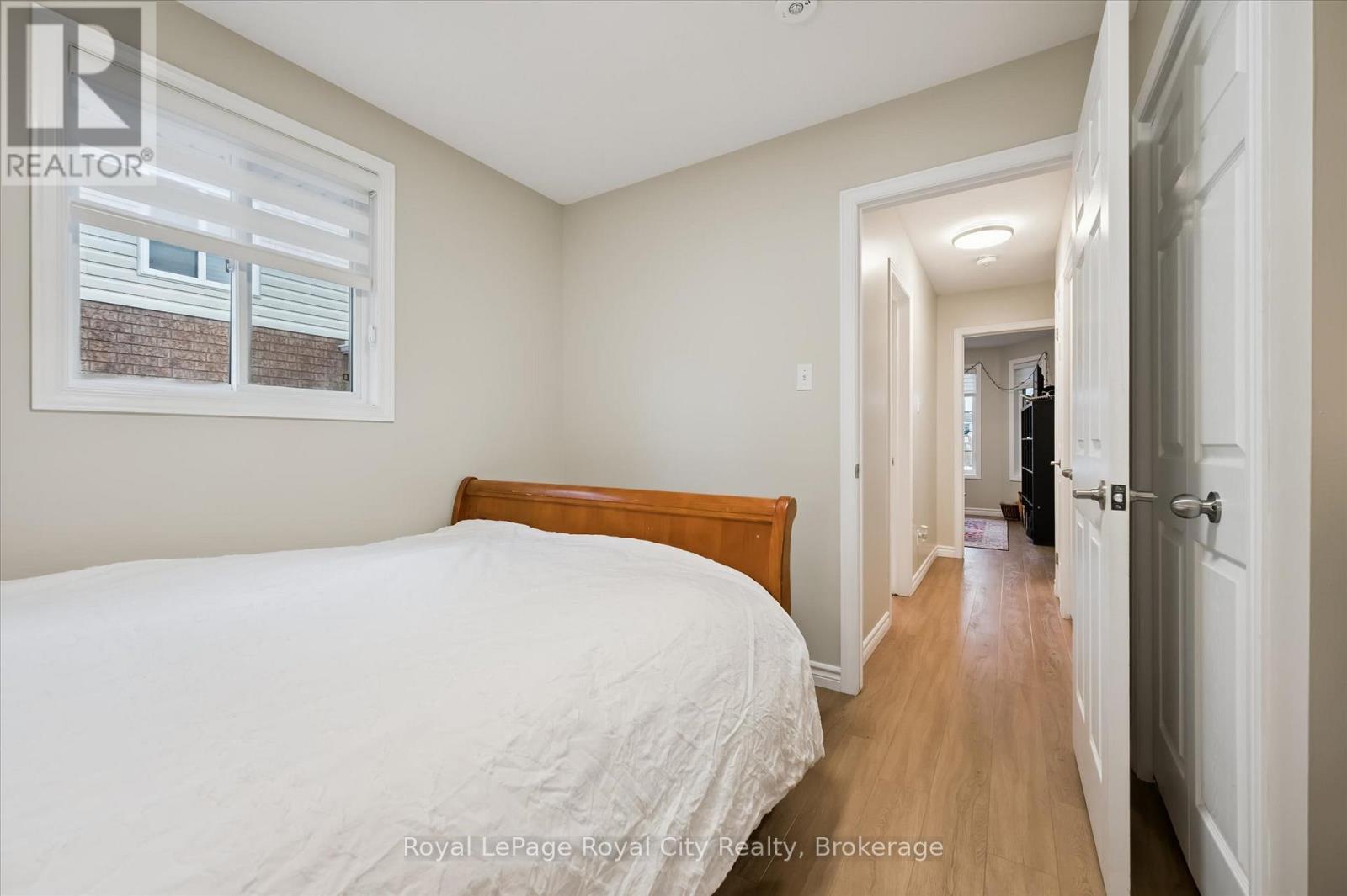 












45 BORLAND DRIVE

,
Guelph (Clairfields/Hanlon Business Park),




Ontario
N1G5B5

