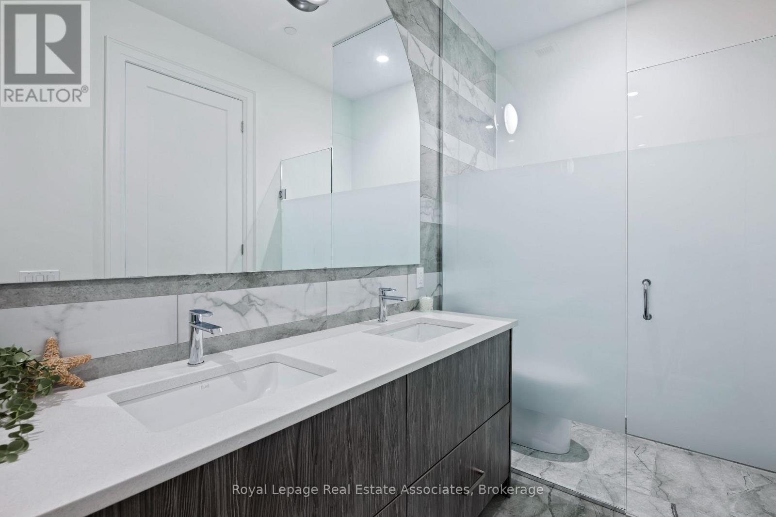 












209 - 42 MILL STREET

,
Halton Hills,




Ontario
L7G0P9

