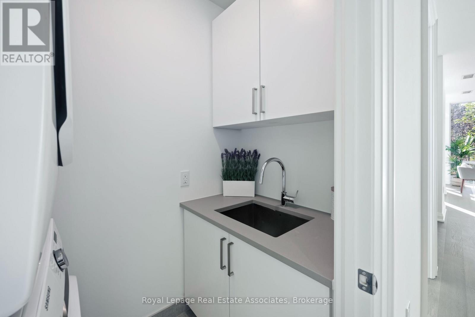 












209 - 42 MILL STREET

,
Halton Hills,




Ontario
L7G0P9

