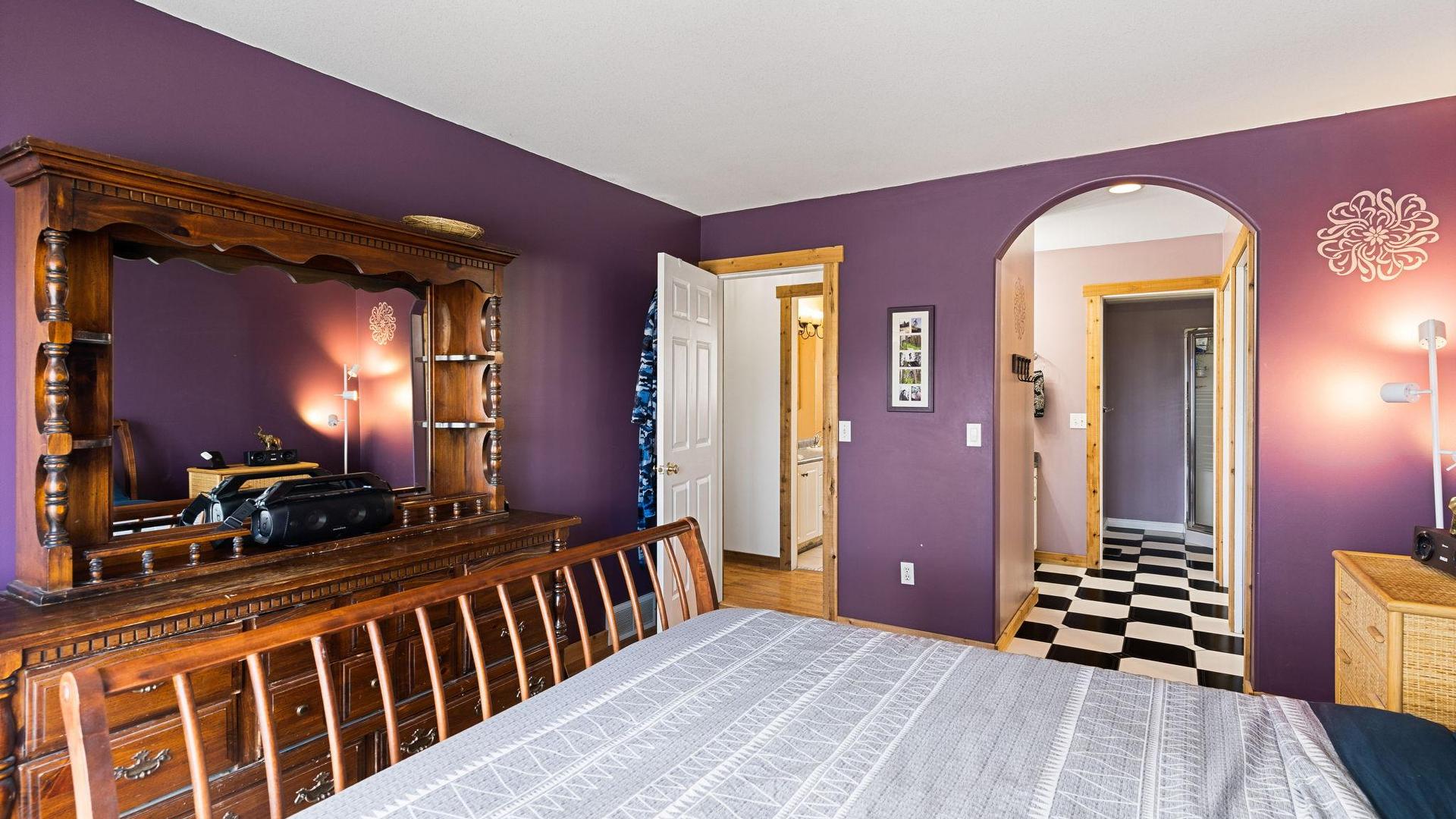 









3052


Ensign

Way,
West Kelowna,




BC
V4T 1V1

