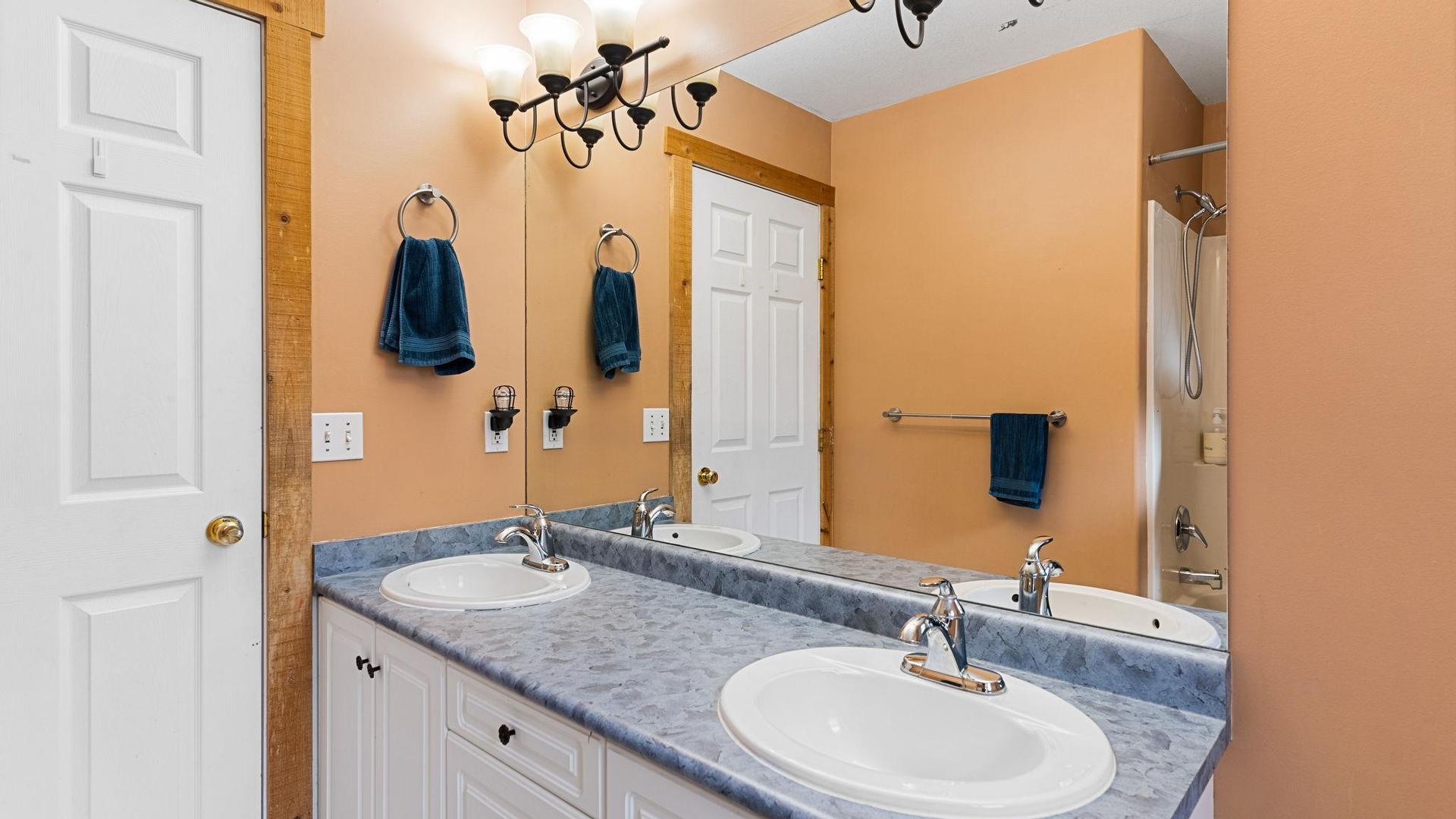 









3052


Ensign

Way,
West Kelowna,




BC
V4T 1V1

