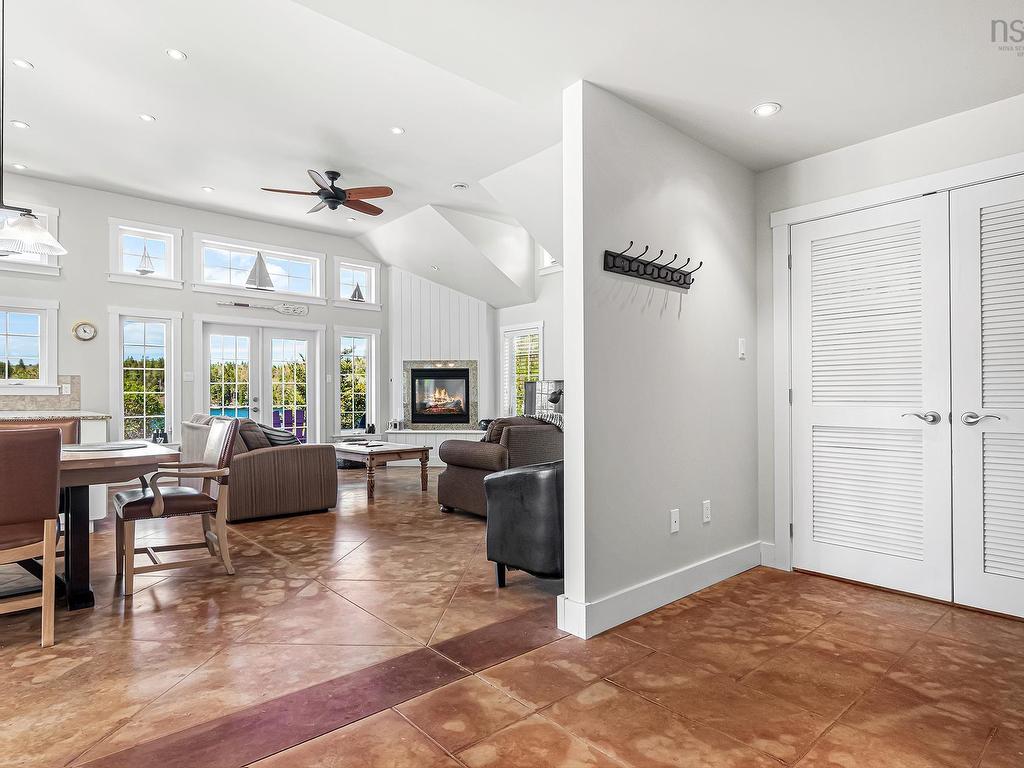 












5 6 Safe Harbour Close

,
Deep Cove,




NS
B0J 1T0

