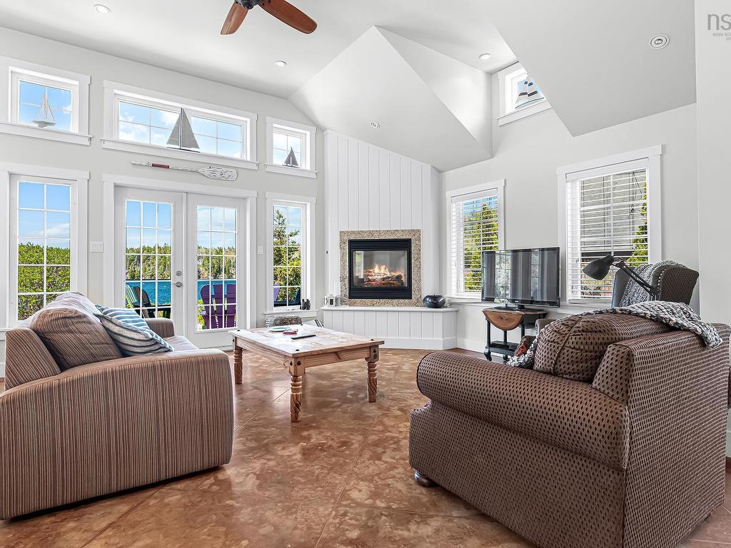 












5 6 Safe Harbour Close

,
Deep Cove,




NS
B0J 1T0

