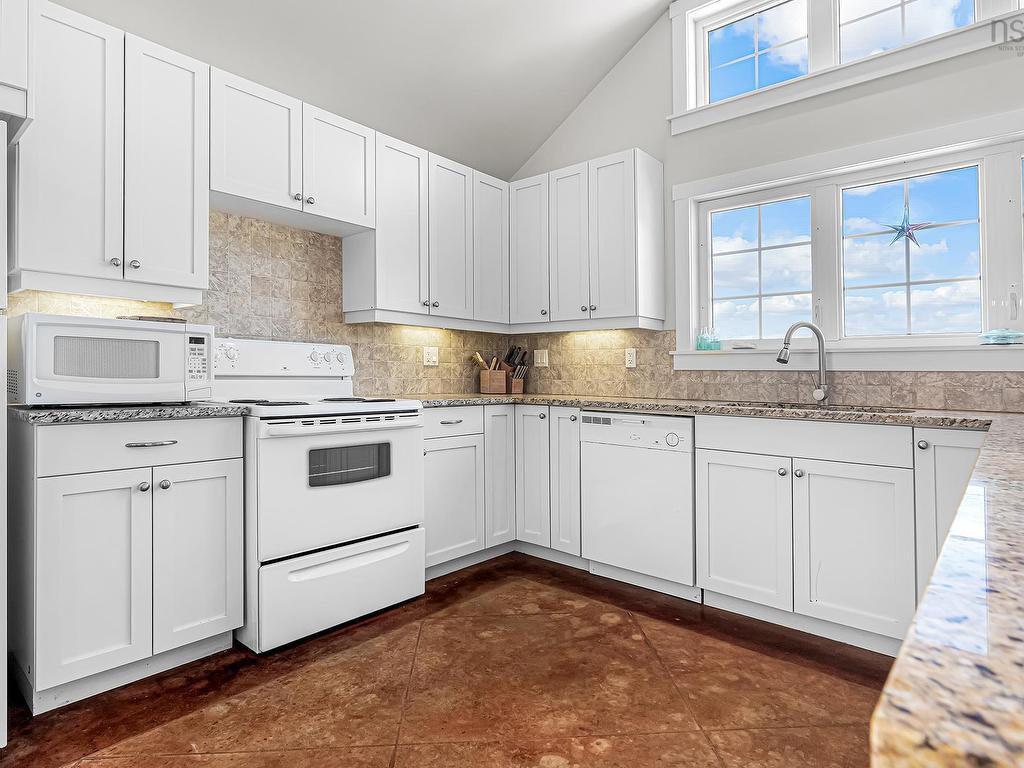 












5 6 Safe Harbour Close

,
Deep Cove,







NS
B0J 1T0

