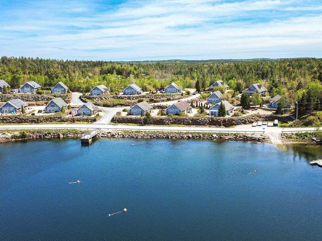 












5 6 Safe Harbour Close

,
Deep Cove,







NS
B0J 1T0

