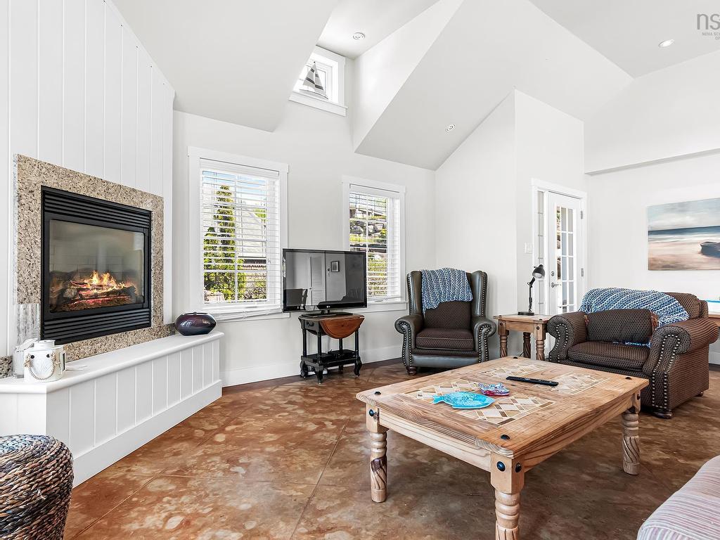 












5 6 Safe Harbour Close

,
Deep Cove,







NS
B0J 1T0

