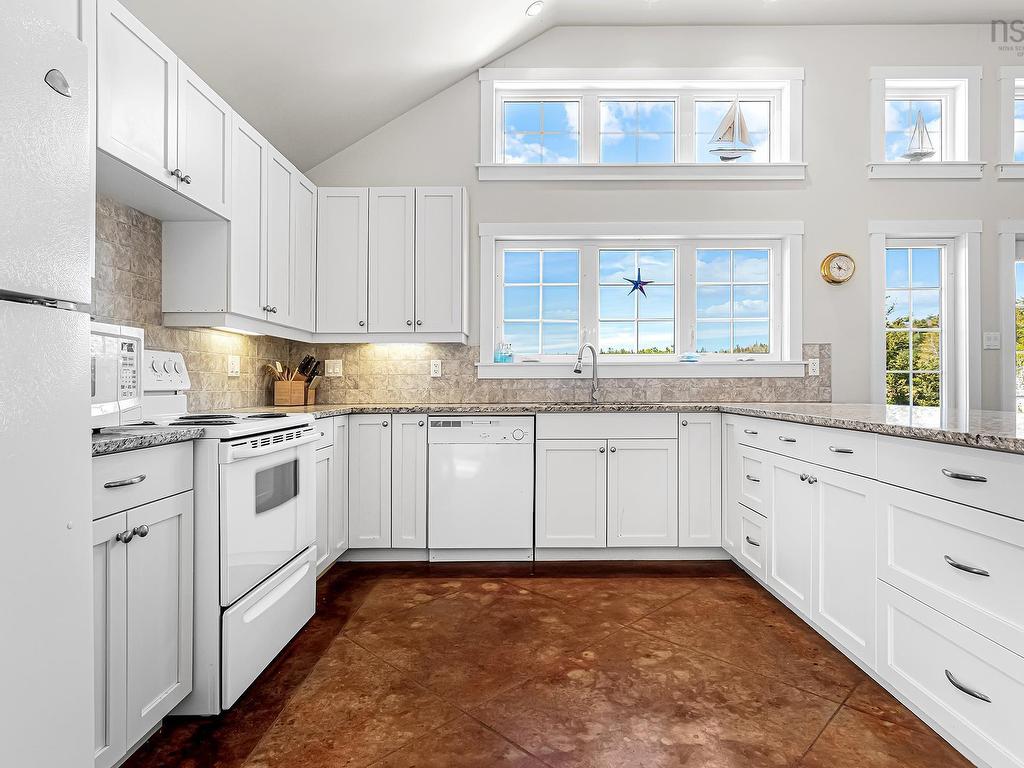 












5 6 Safe Harbour Close

,
Deep Cove,







NS
B0J 1T0


