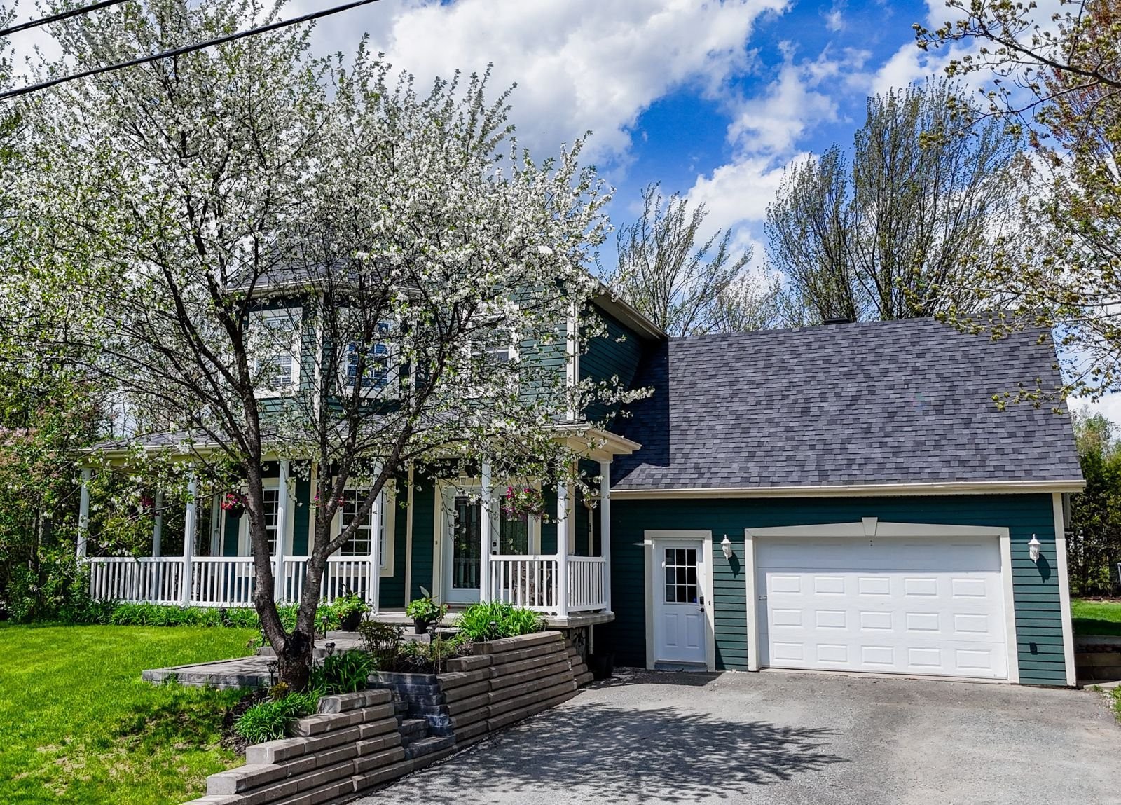 









82


Rue Goudreau

,
Magog,




QC
J1X5T1

