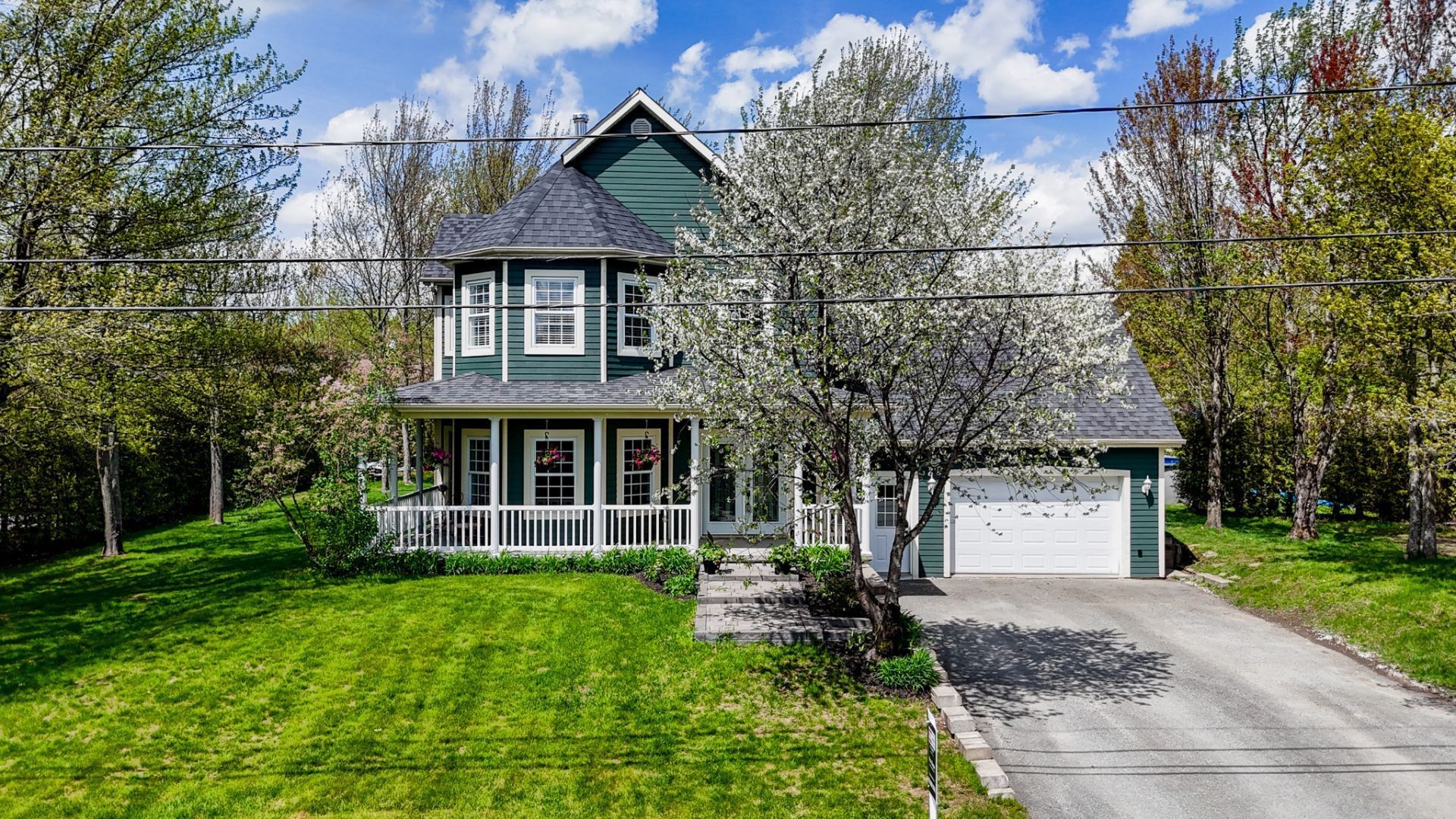 









82


Rue Goudreau

,
Magog,




QC
J1X5T1

