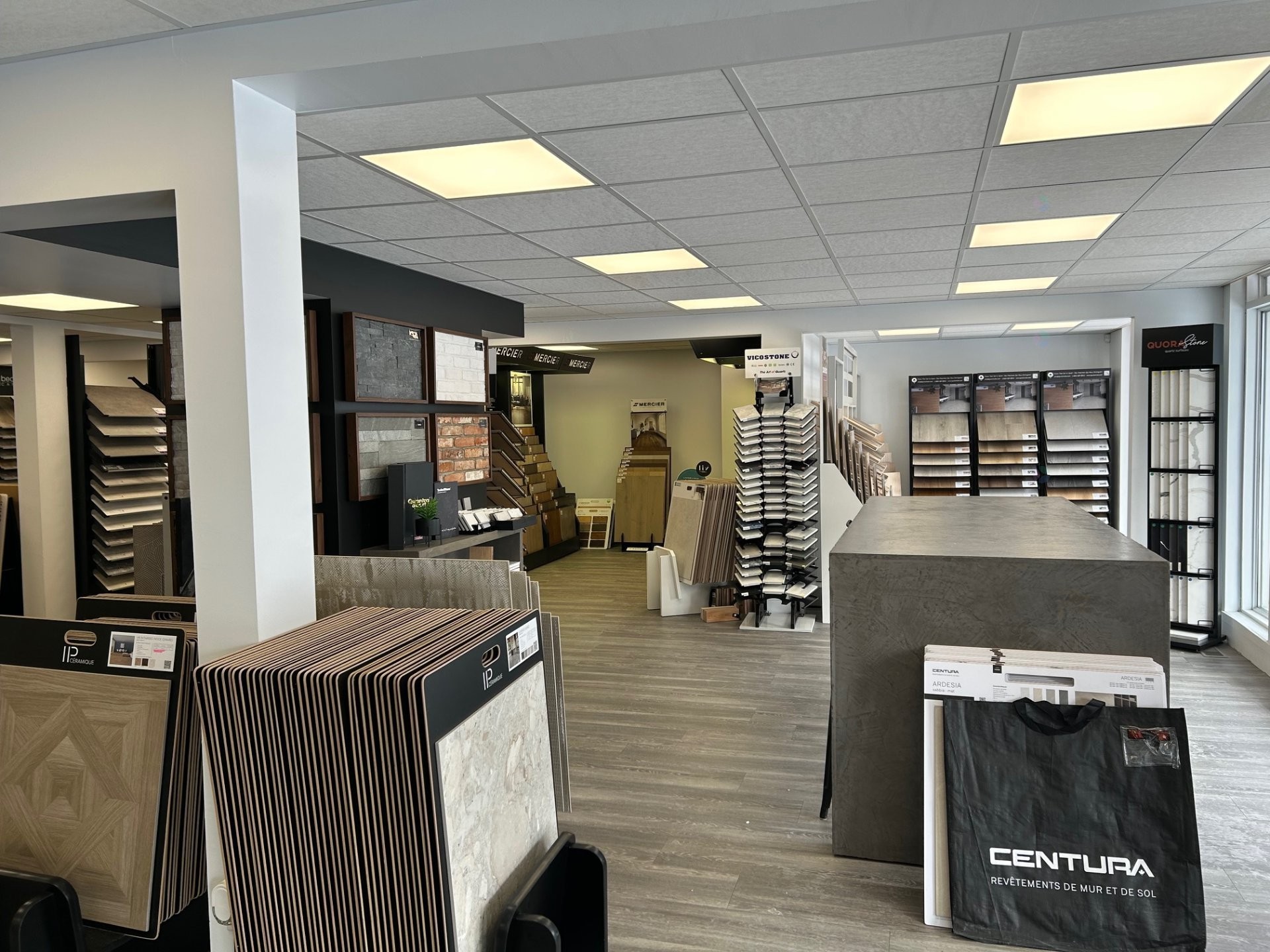 









42

 - 44


Rue de la Petite-Noraie

,
Saint-Charles-Borromée,




QC
J6A2A1

