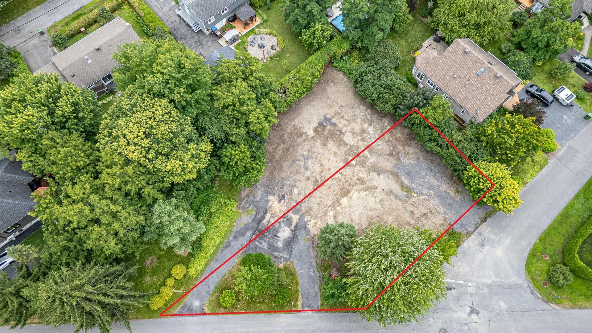 












Rue Dupuis

,
Saint-Jean-sur-Richelieu,







QC
J2W2A9

