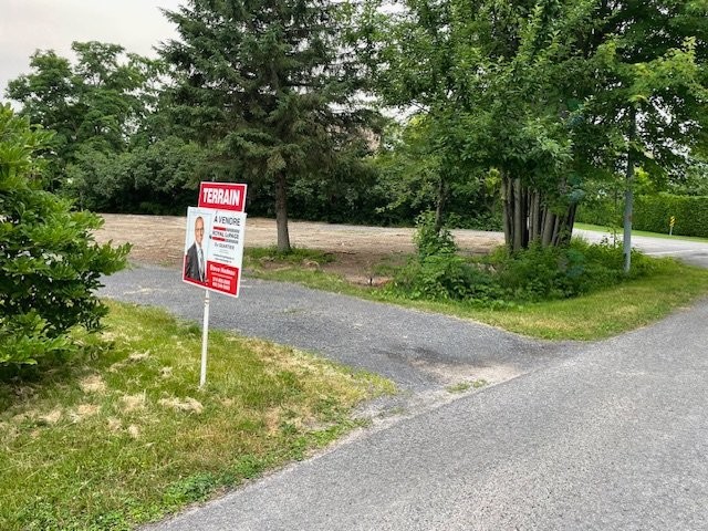 












Rue Dupuis

,
Saint-Jean-sur-Richelieu,







QC
J2W2A9

