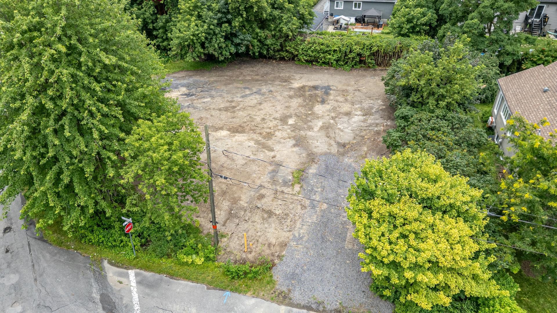












Rue Dupuis

,
Saint-Jean-sur-Richelieu,







QC
J2W2A9

