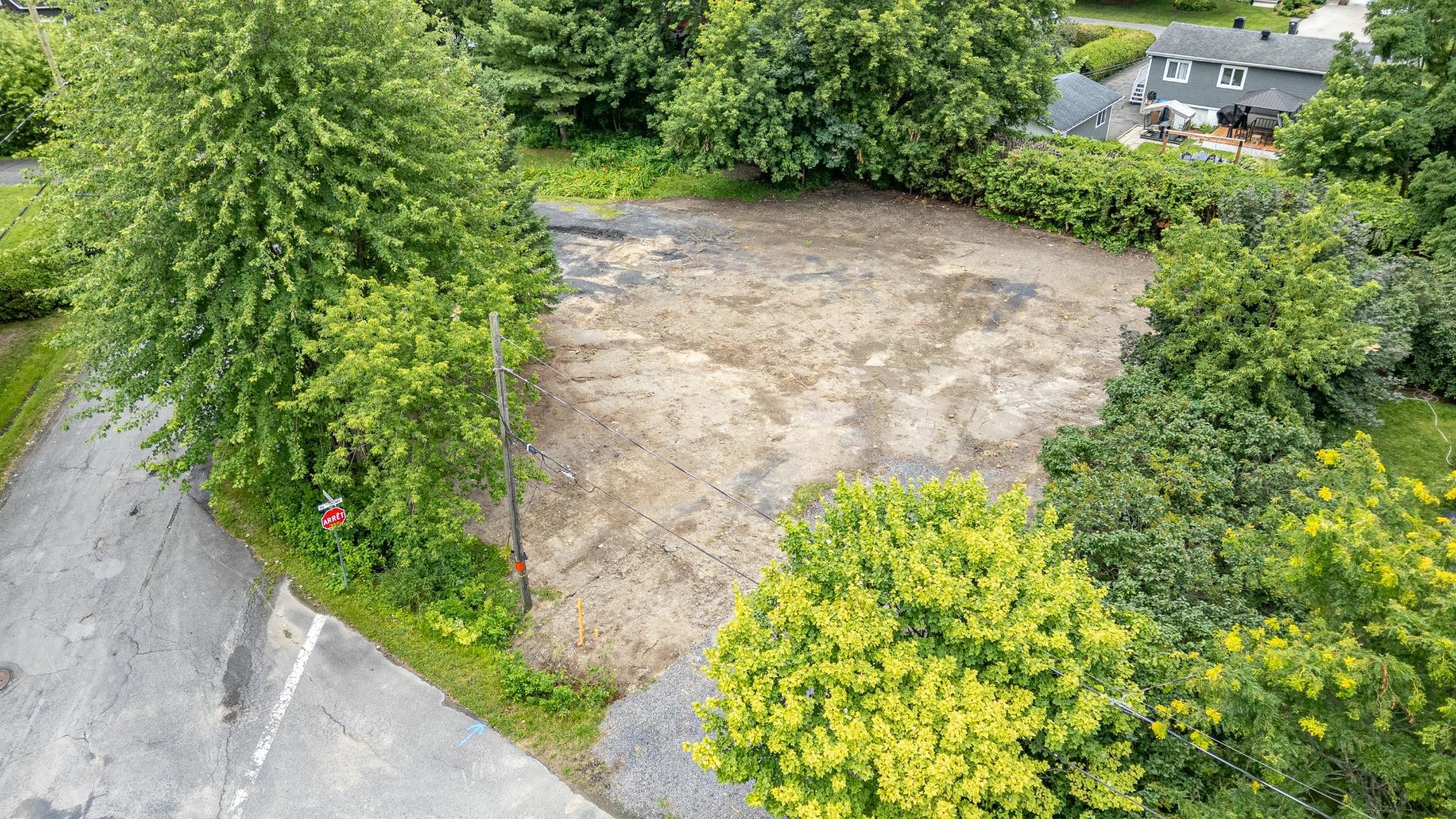 












Rue Dupuis

,
Saint-Jean-sur-Richelieu,







QC
J2W2A9

