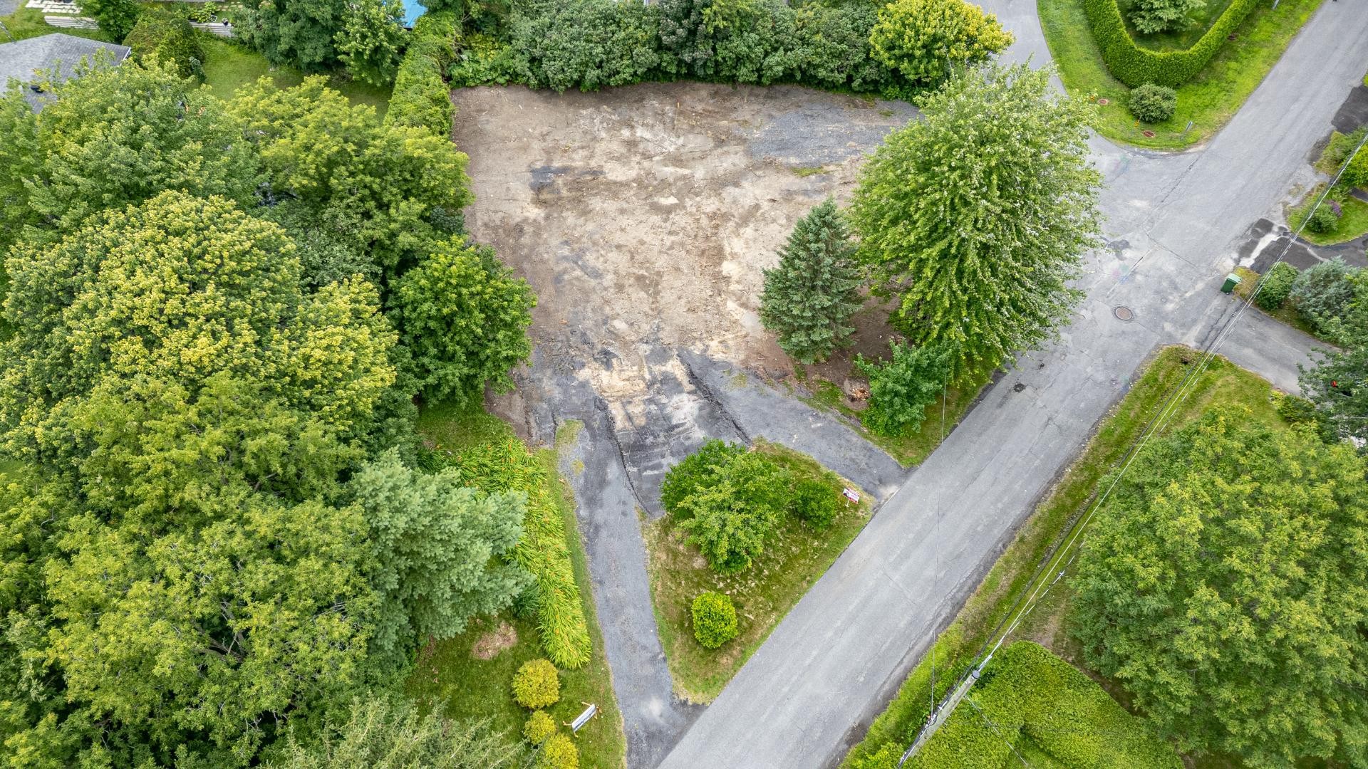 












Rue Dupuis

,
Saint-Jean-sur-Richelieu,







QC
J2W2A9

