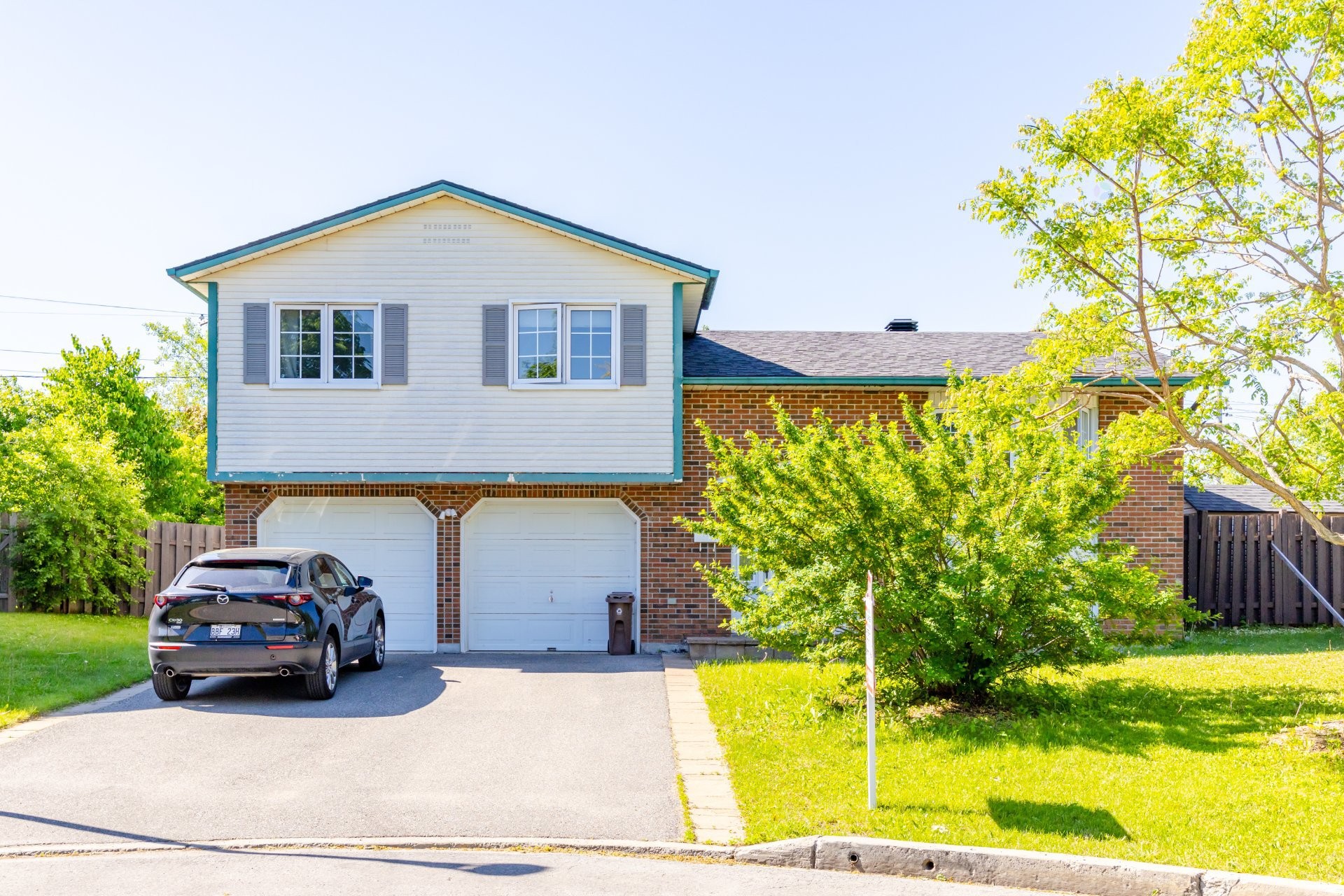 









14


Rue Dragon

,
Kirkland,




QC
H9J3B1

