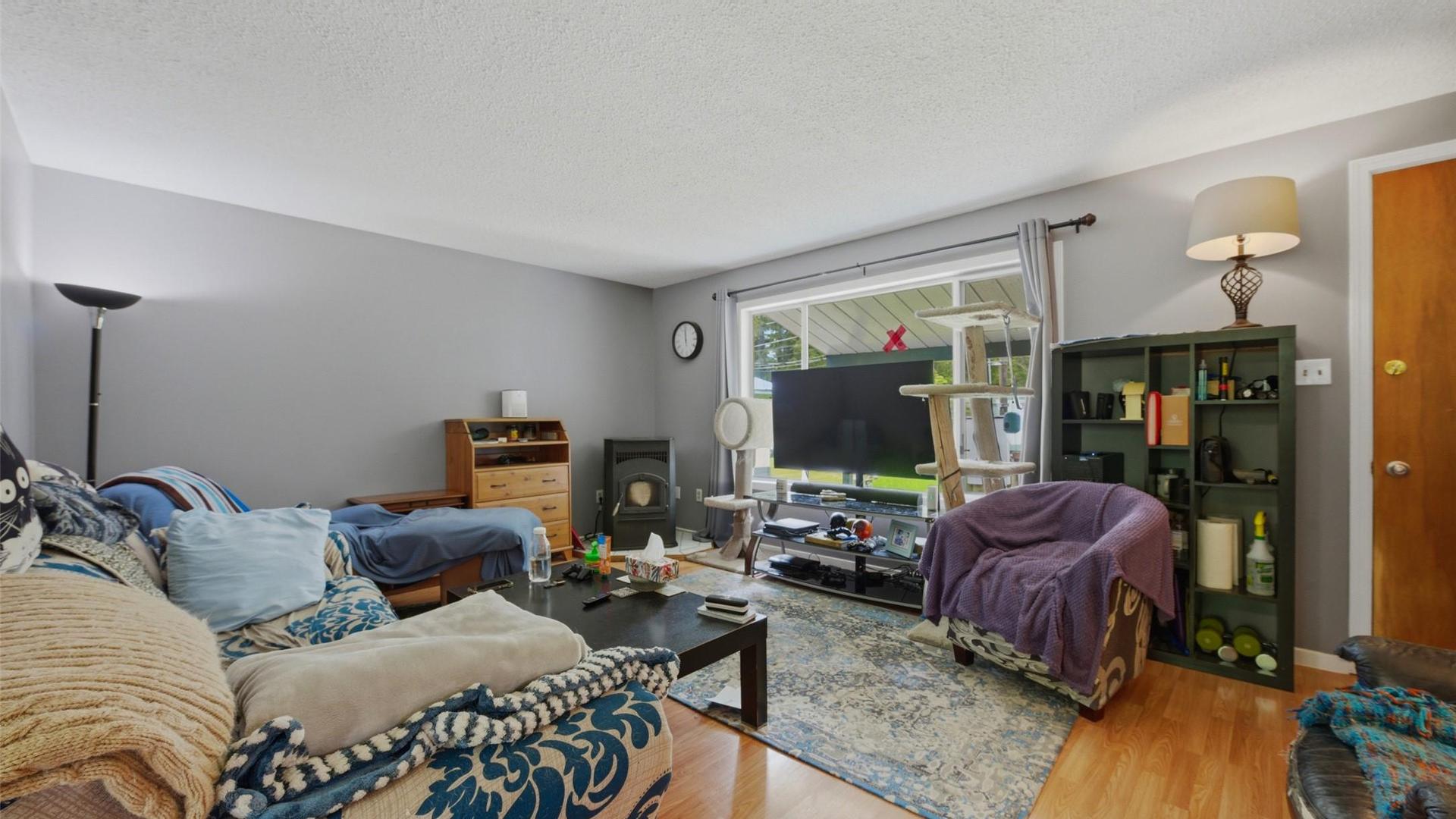









1394


6

Highway,
Cherryville,




BC
V0E 2G1

