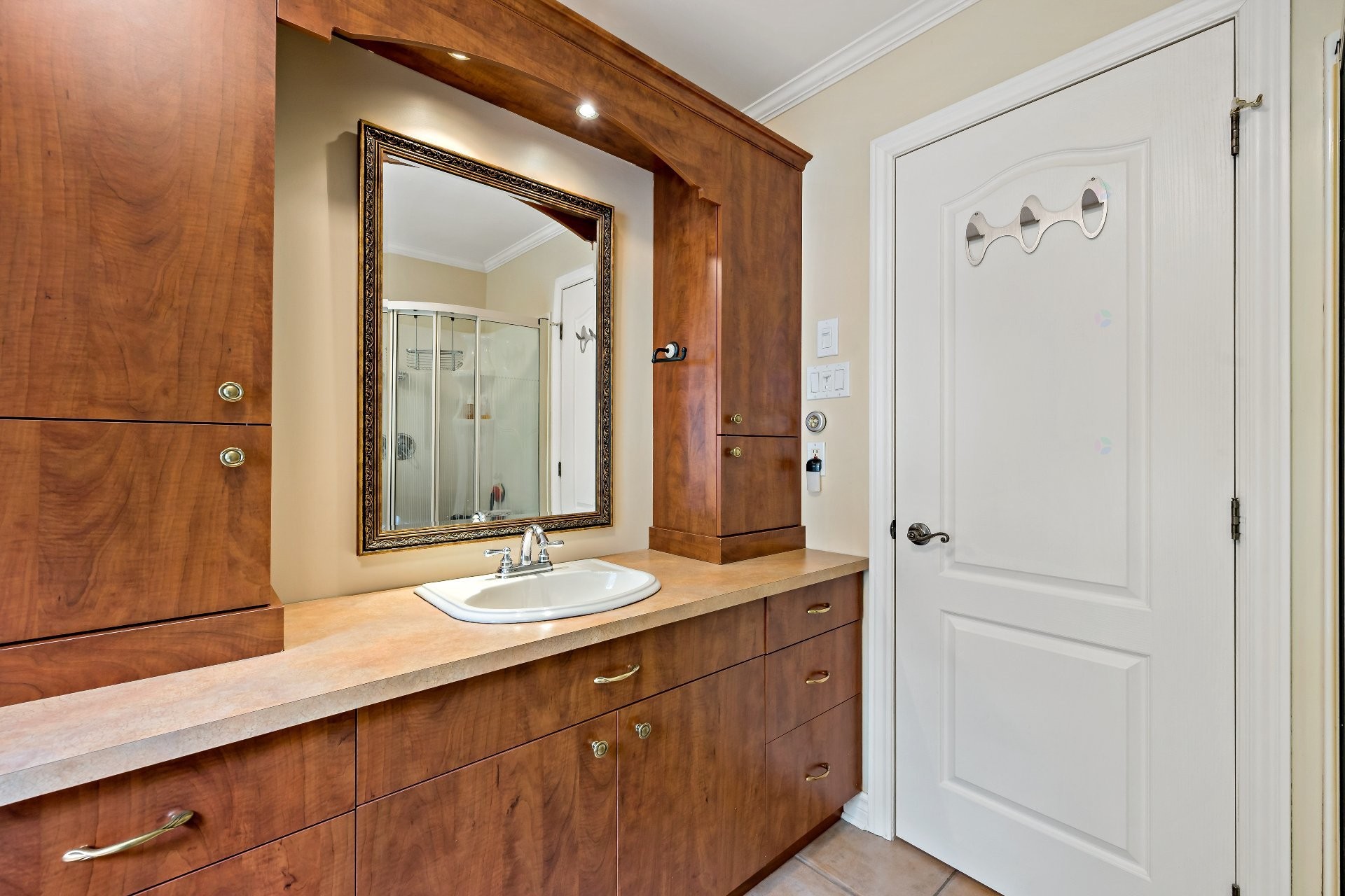 









1320


Rue de la Baie

,
Chertsey,




QC
J0K3K0

