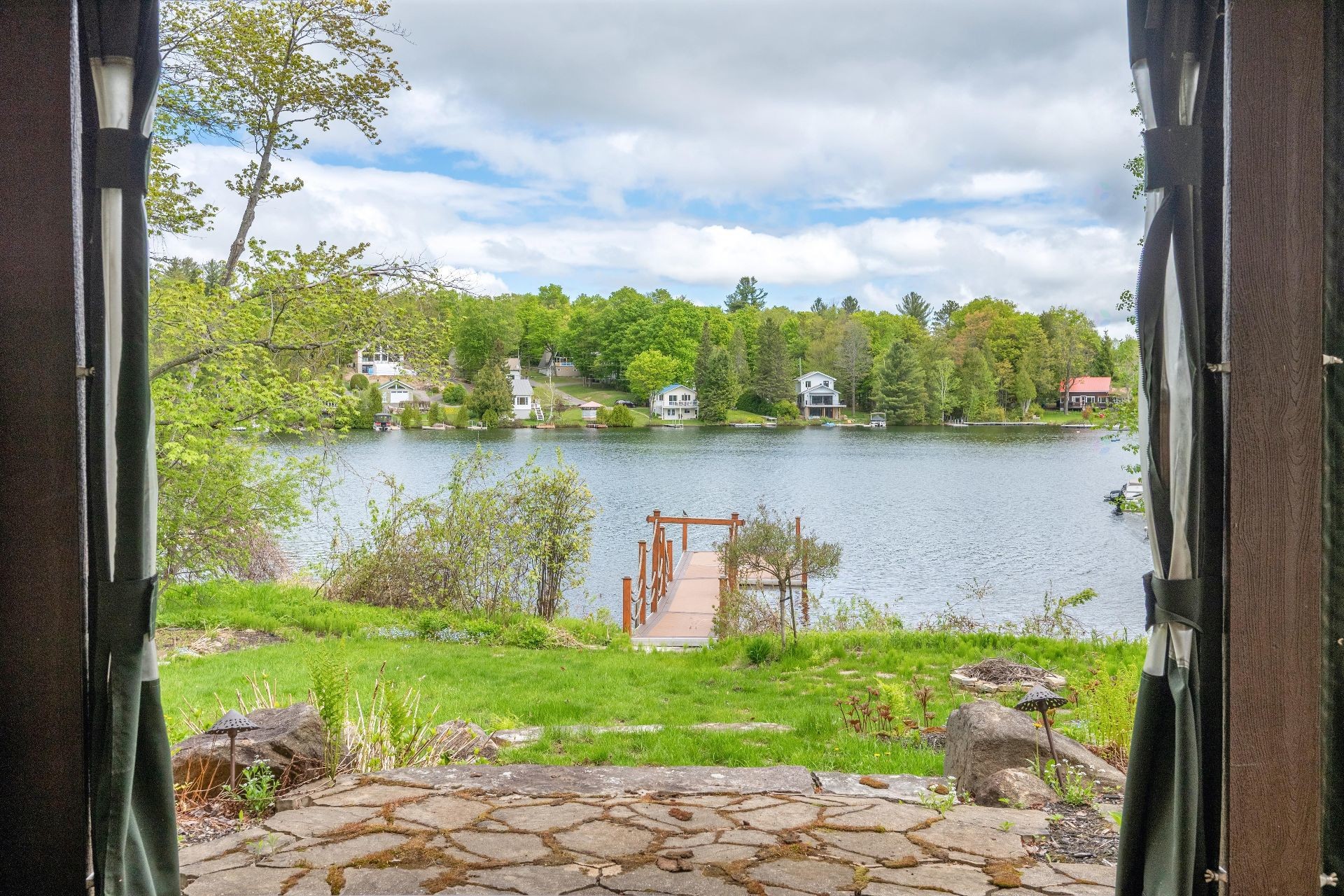 









1320


Rue de la Baie

,
Chertsey,




QC
J0K3K0

