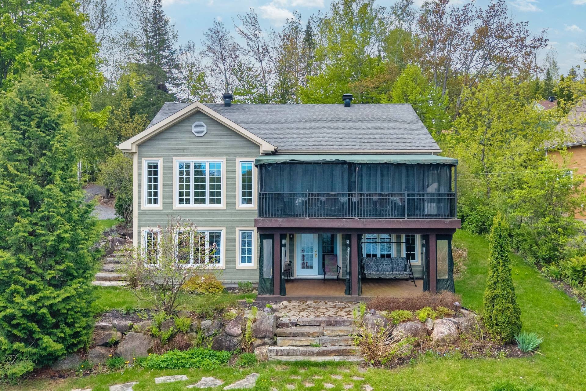 









1320


Rue de la Baie

,
Chertsey,




QC
J0K3K0

