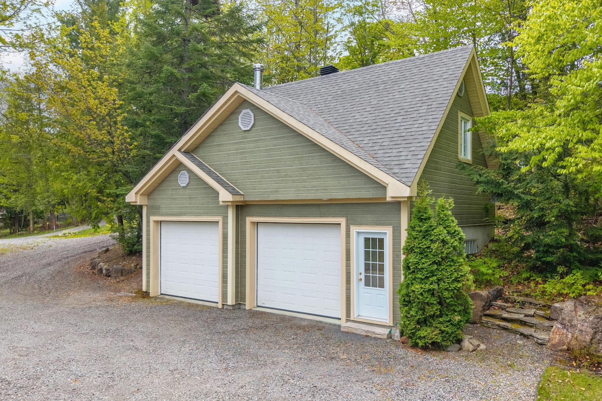 









1320


Rue de la Baie

,
Chertsey,




QC
J0K3K0

