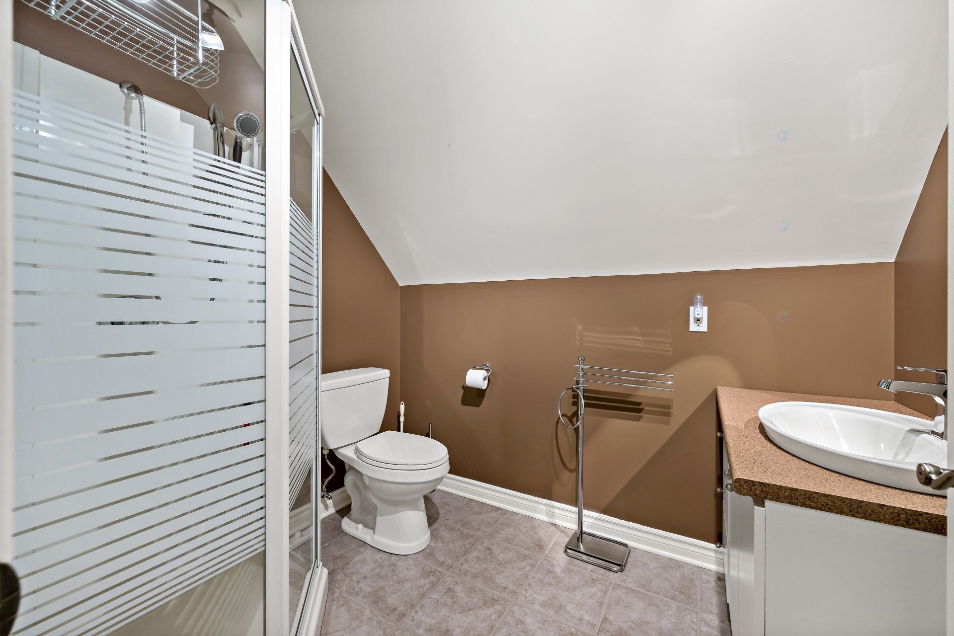 









1320


Rue de la Baie

,
Chertsey,




QC
J0K3K0


